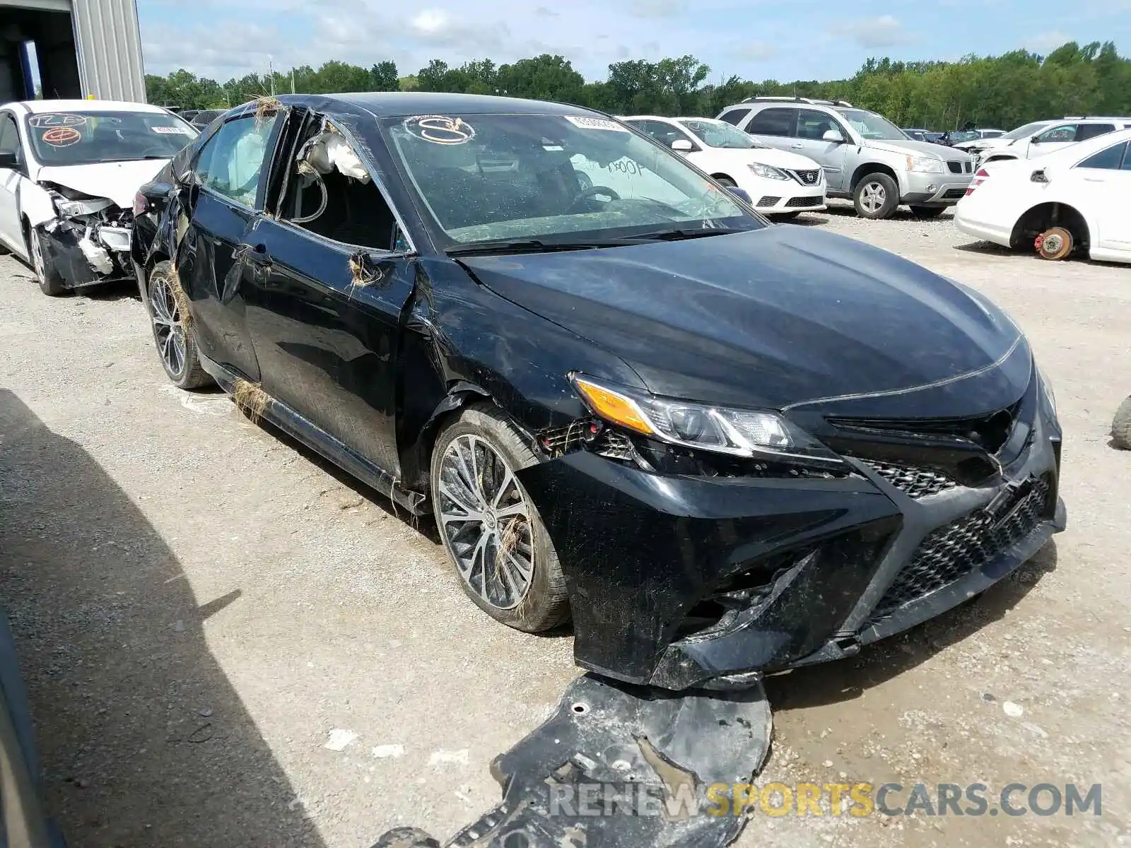 1 Photograph of a damaged car 4T1B11HKXKU711200 TOYOTA CAMRY 2019