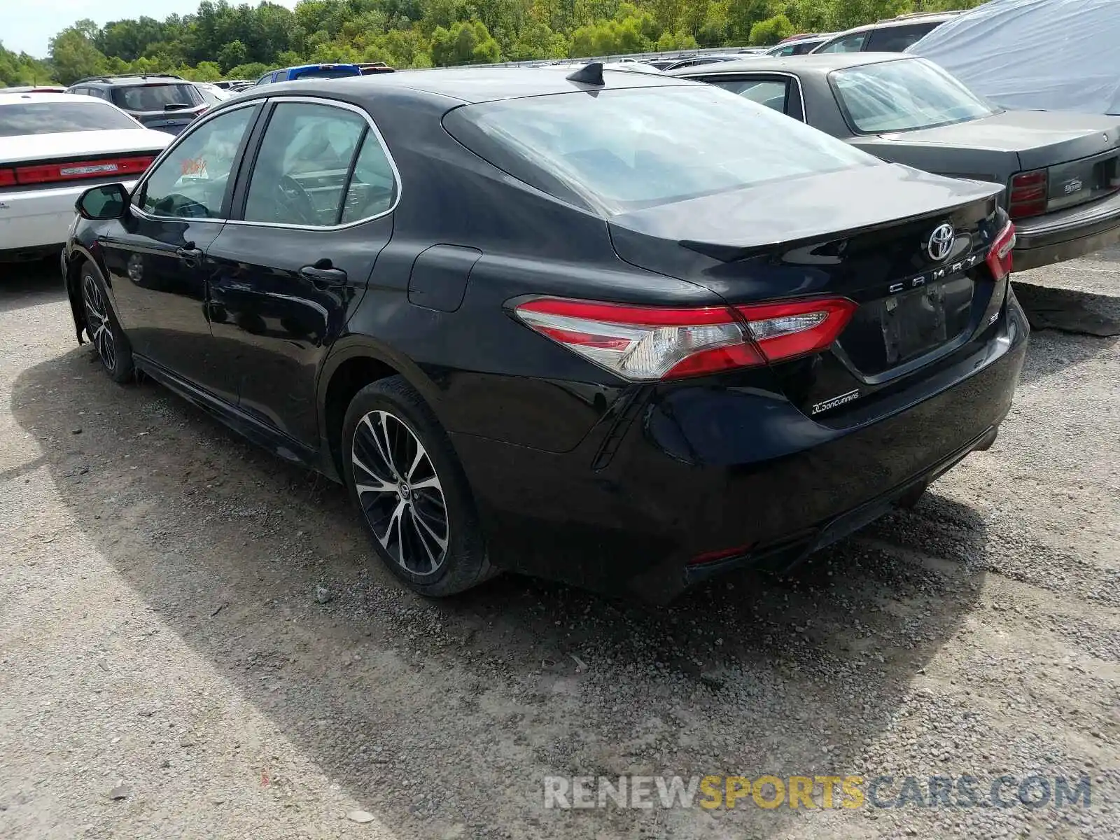 3 Photograph of a damaged car 4T1B11HKXKU711200 TOYOTA CAMRY 2019