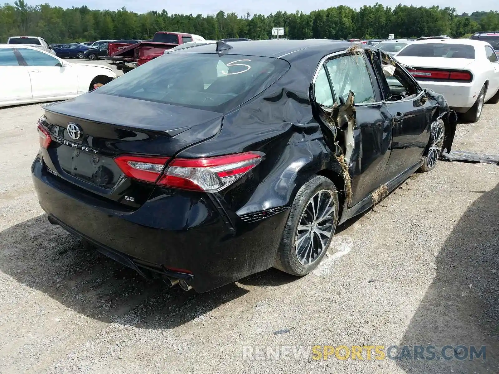 4 Photograph of a damaged car 4T1B11HKXKU711200 TOYOTA CAMRY 2019