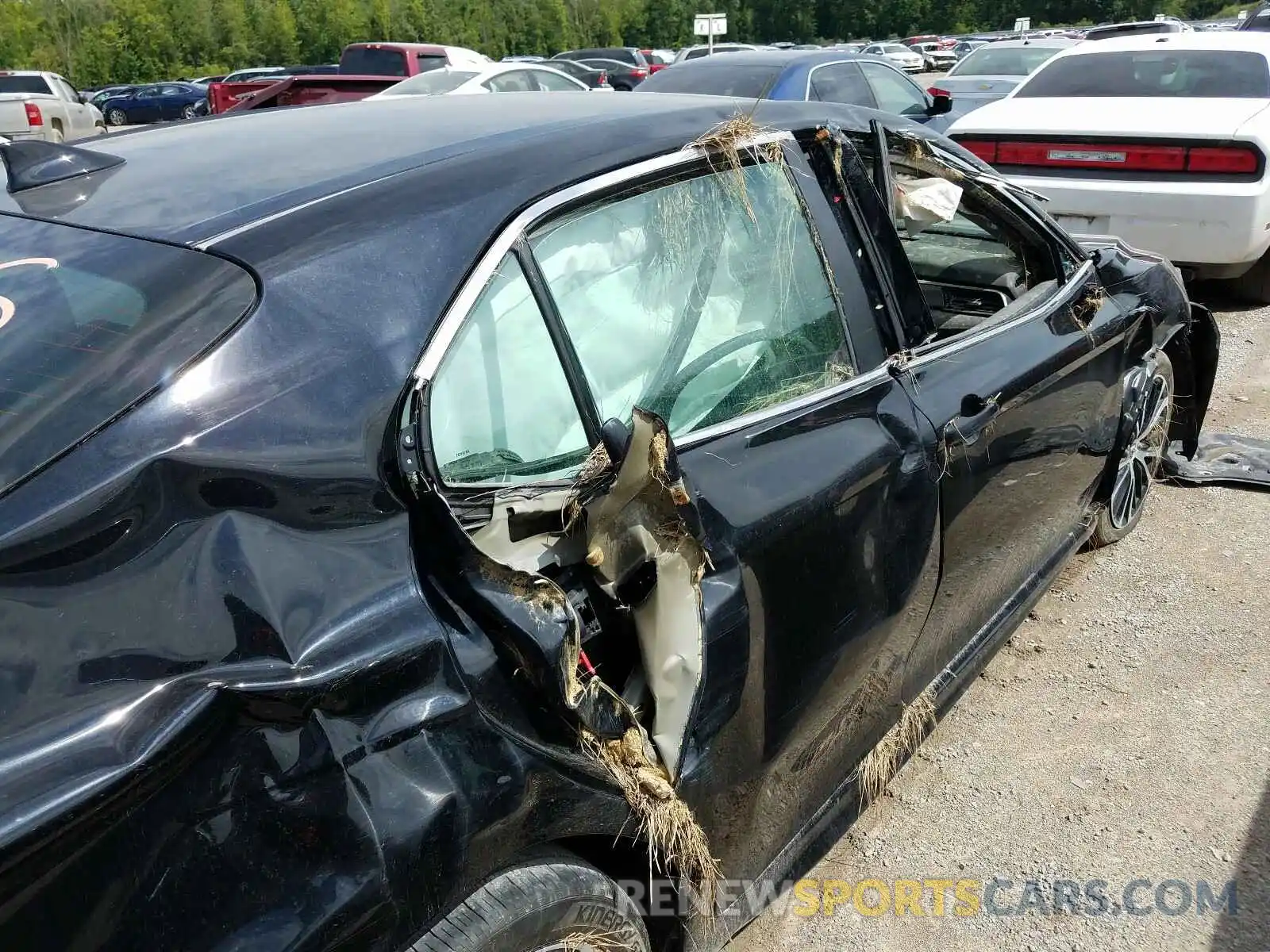 9 Photograph of a damaged car 4T1B11HKXKU711200 TOYOTA CAMRY 2019