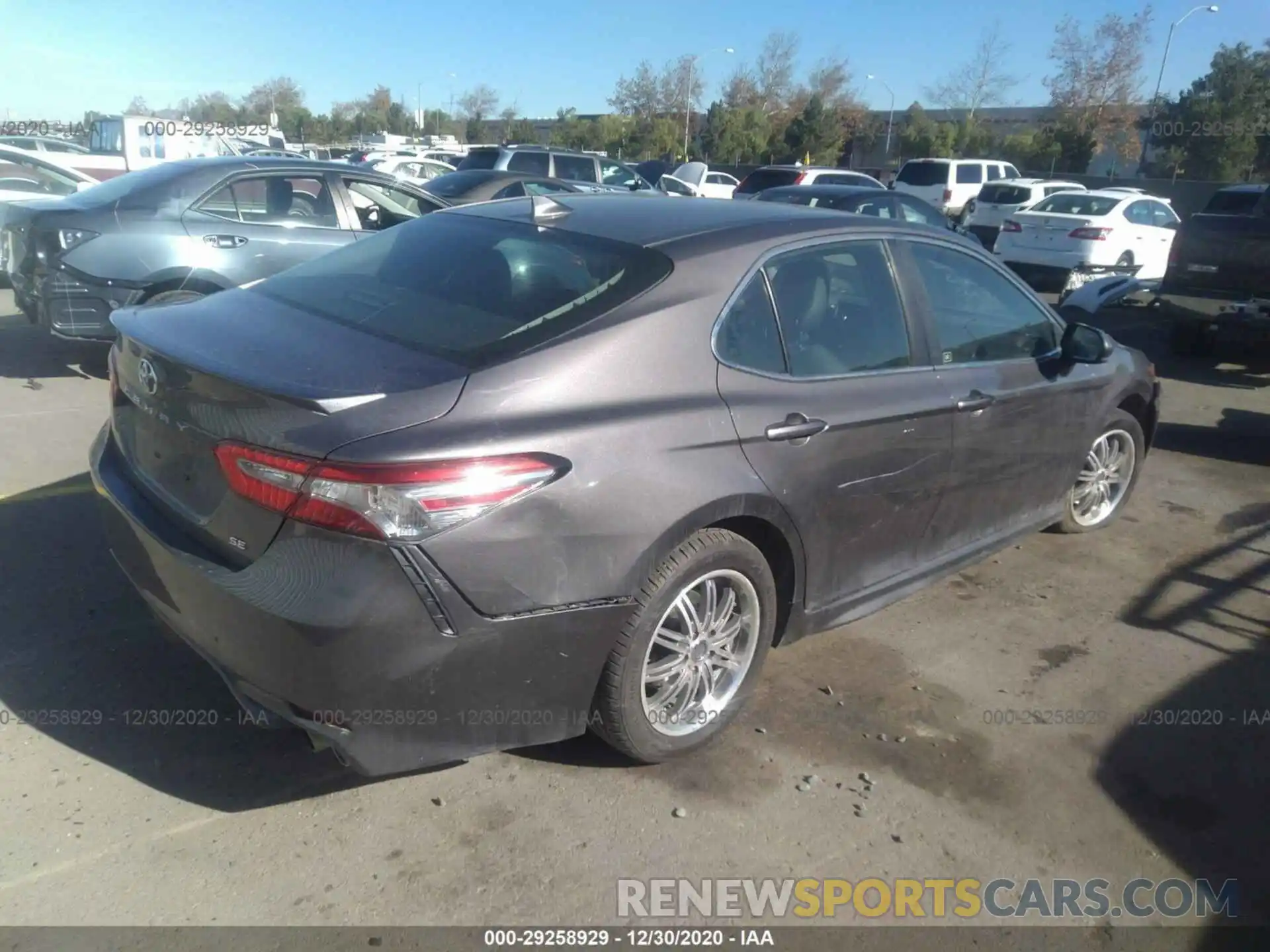 4 Photograph of a damaged car 4T1B11HKXKU712122 TOYOTA CAMRY 2019