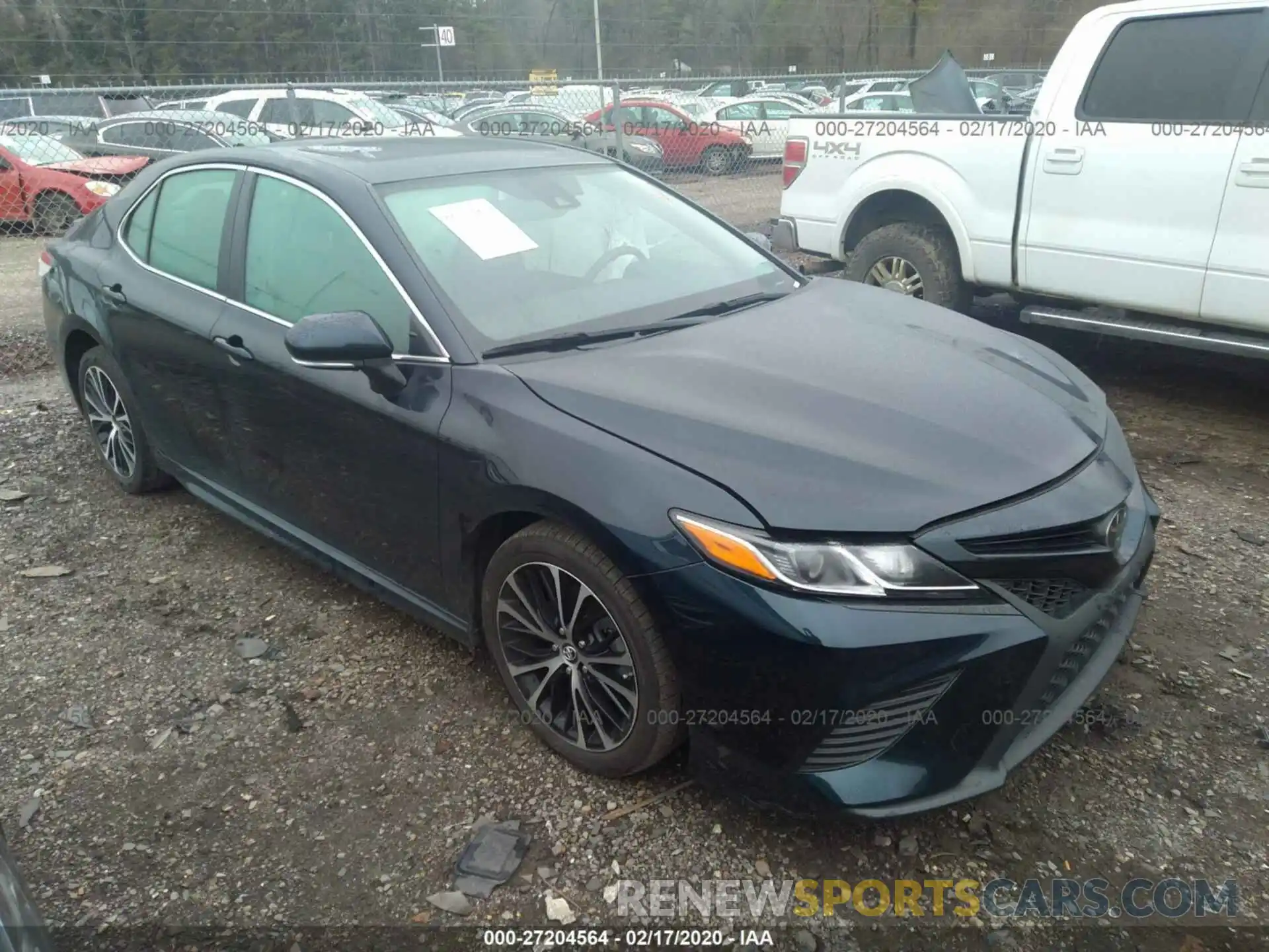 1 Photograph of a damaged car 4T1B11HKXKU712685 TOYOTA CAMRY 2019