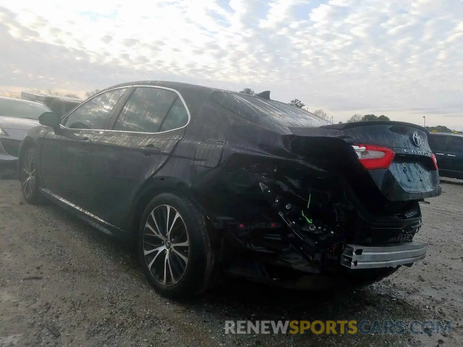 3 Photograph of a damaged car 4T1B11HKXKU713206 TOYOTA CAMRY 2019