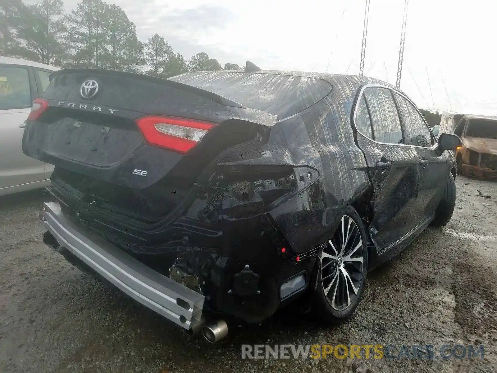 4 Photograph of a damaged car 4T1B11HKXKU713206 TOYOTA CAMRY 2019