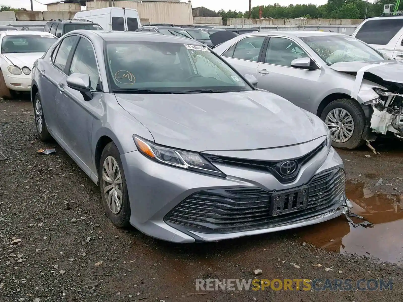 1 Photograph of a damaged car 4T1B11HKXKU713514 TOYOTA CAMRY 2019