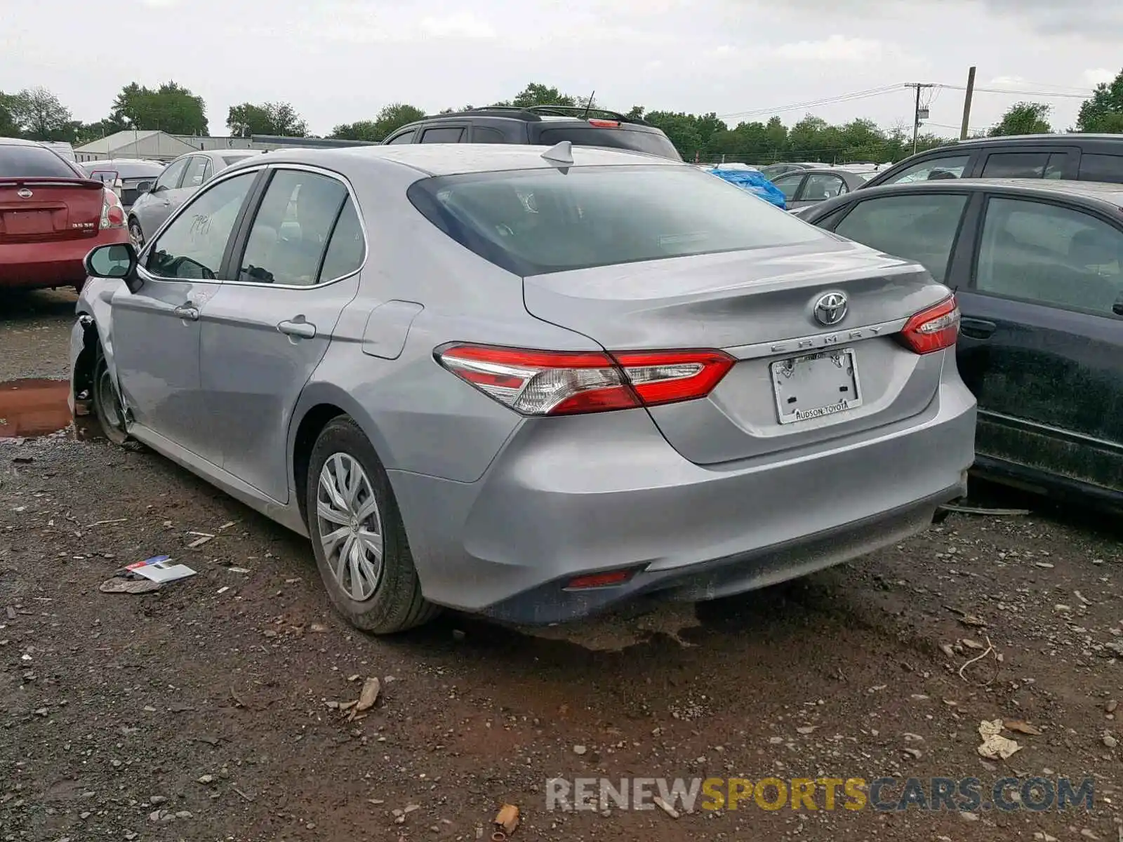 3 Photograph of a damaged car 4T1B11HKXKU713514 TOYOTA CAMRY 2019