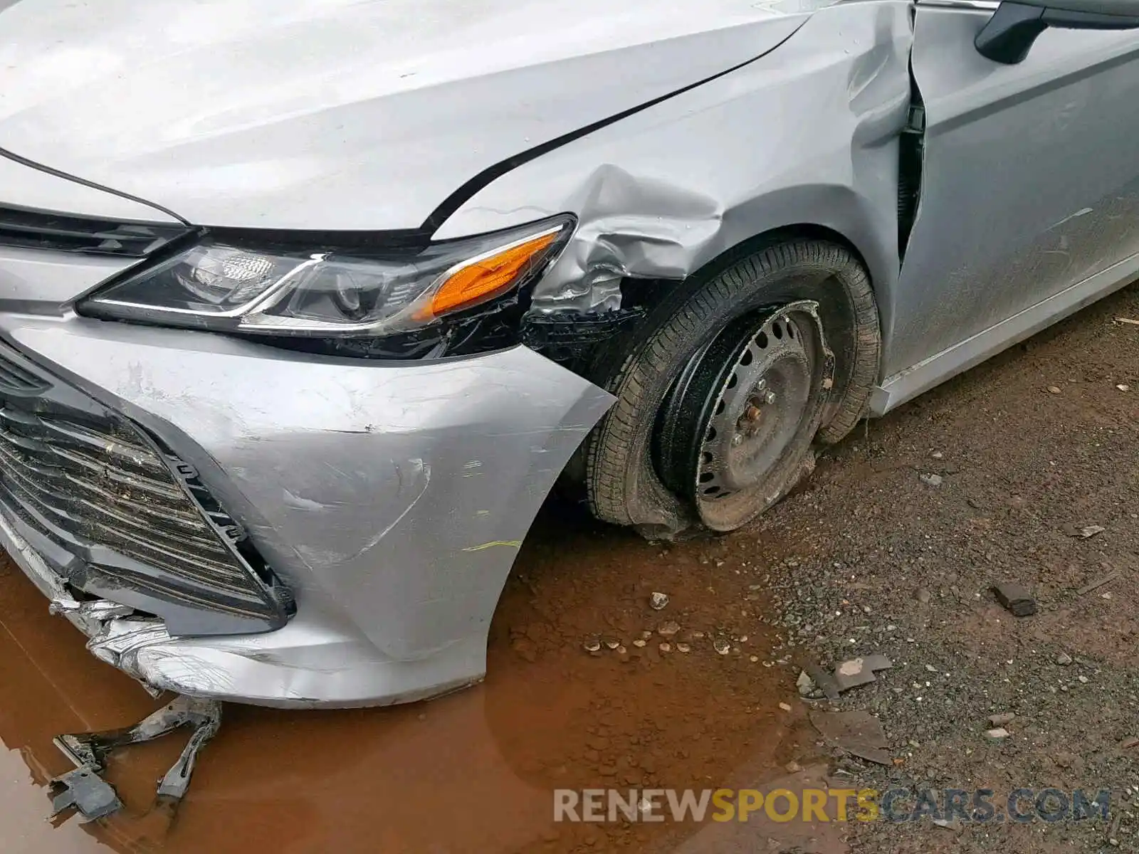 9 Photograph of a damaged car 4T1B11HKXKU713514 TOYOTA CAMRY 2019