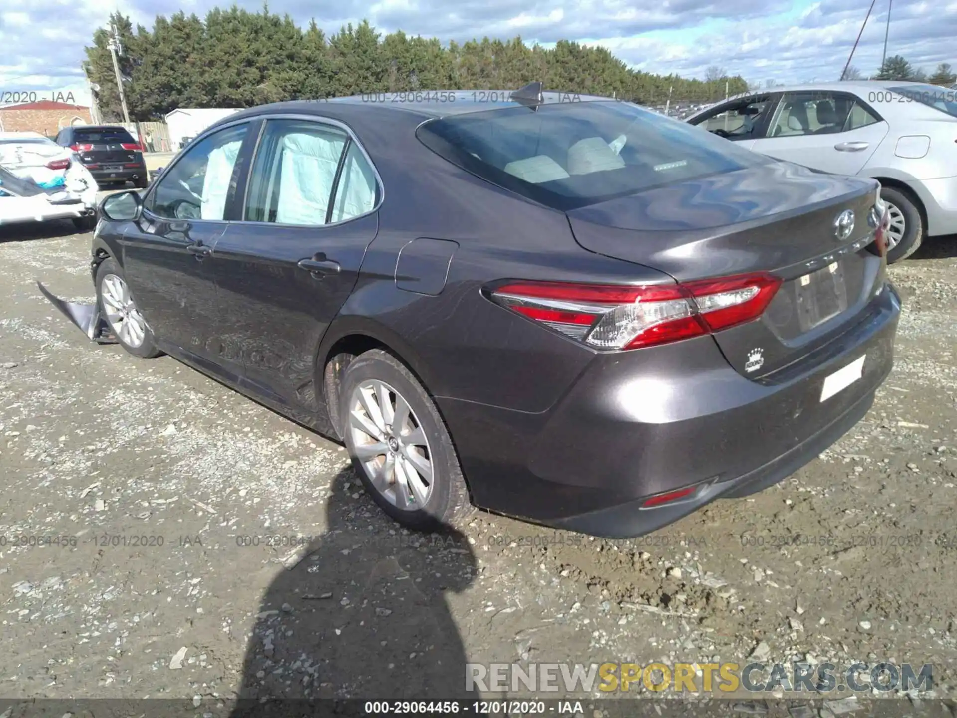 3 Photograph of a damaged car 4T1B11HKXKU714033 TOYOTA CAMRY 2019