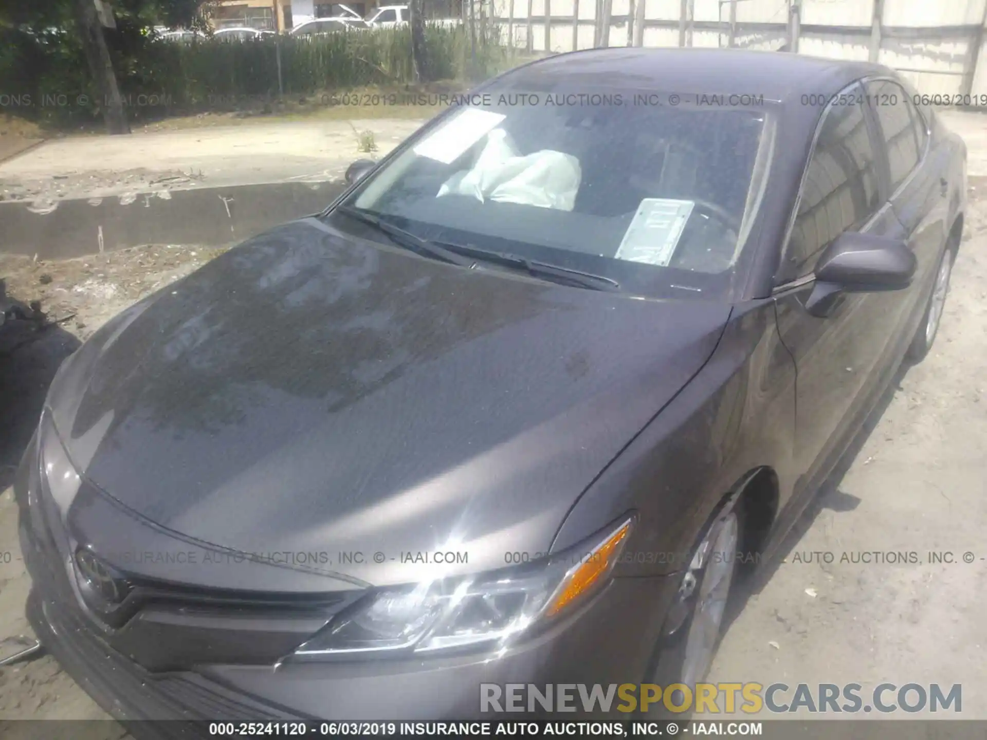 2 Photograph of a damaged car 4T1B11HKXKU714260 TOYOTA CAMRY 2019