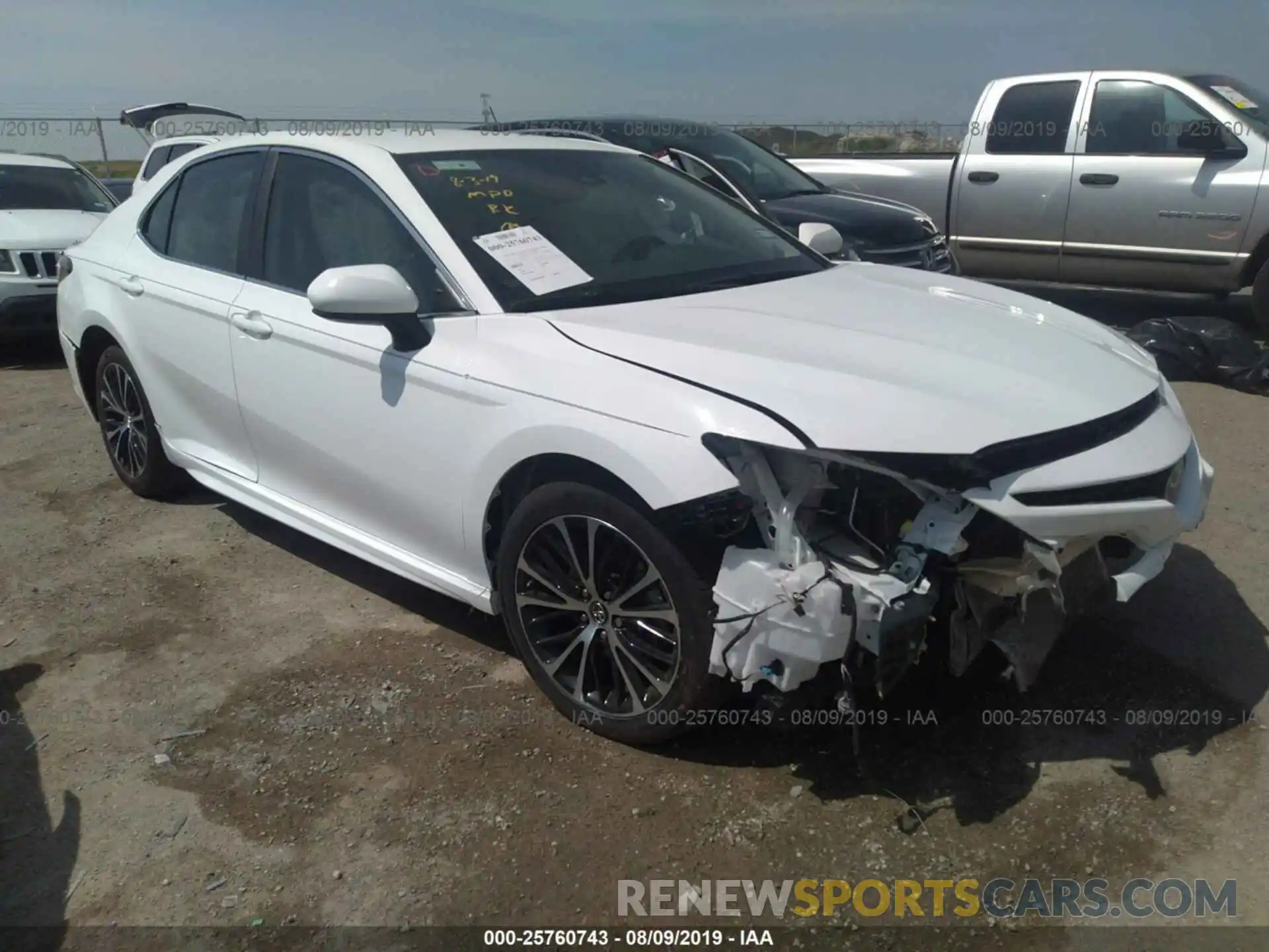 1 Photograph of a damaged car 4T1B11HKXKU714730 TOYOTA CAMRY 2019