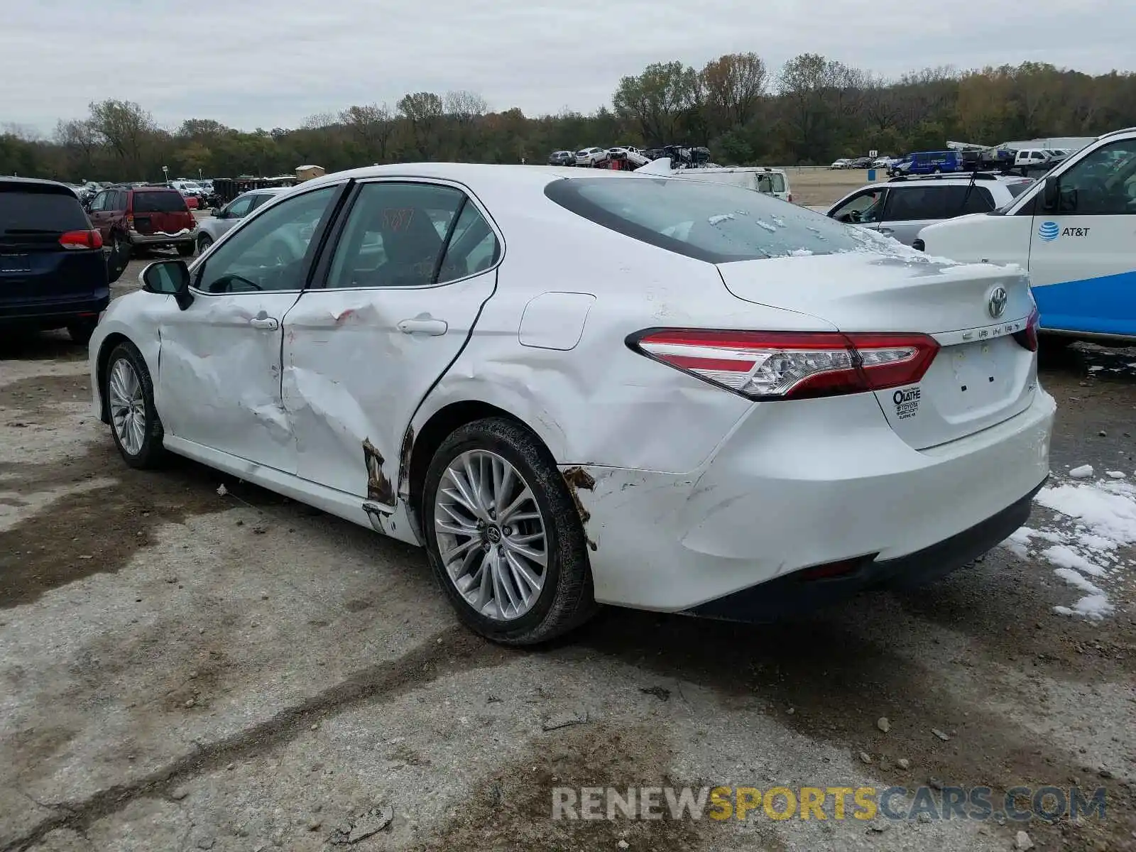 3 Photograph of a damaged car 4T1B11HKXKU714873 TOYOTA CAMRY 2019