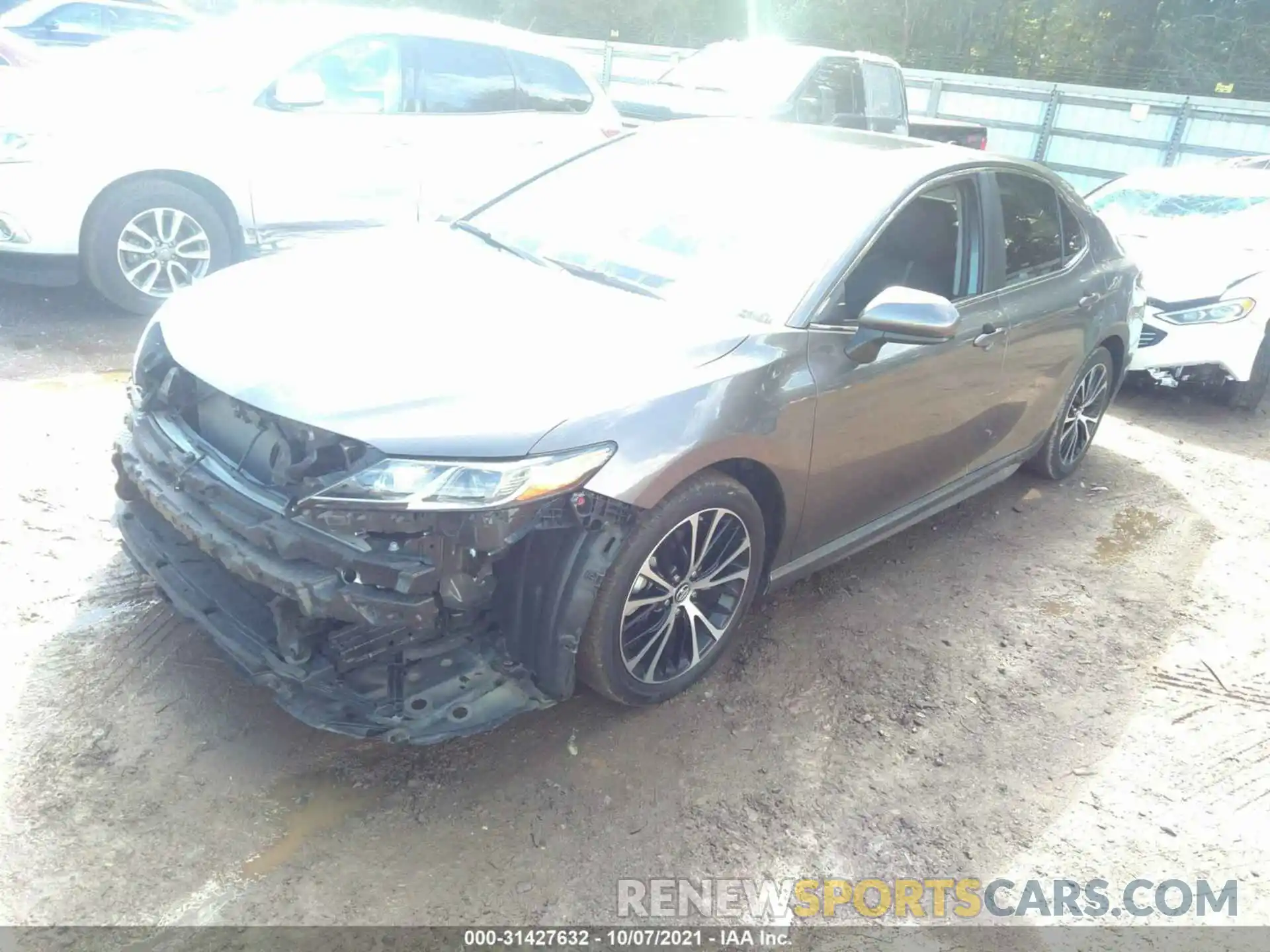 2 Фотография поврежденного автомобиля 4T1B11HKXKU715120 TOYOTA CAMRY 2019