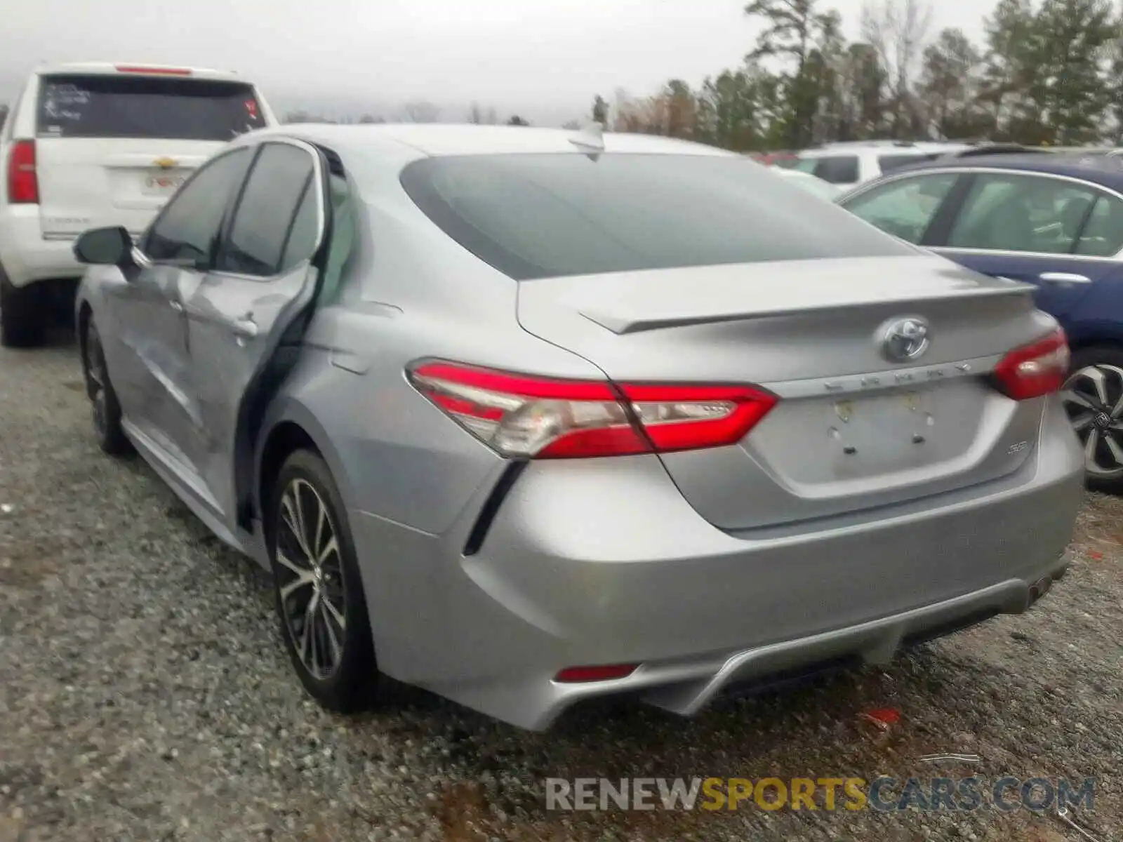 3 Photograph of a damaged car 4T1B11HKXKU715425 TOYOTA CAMRY 2019