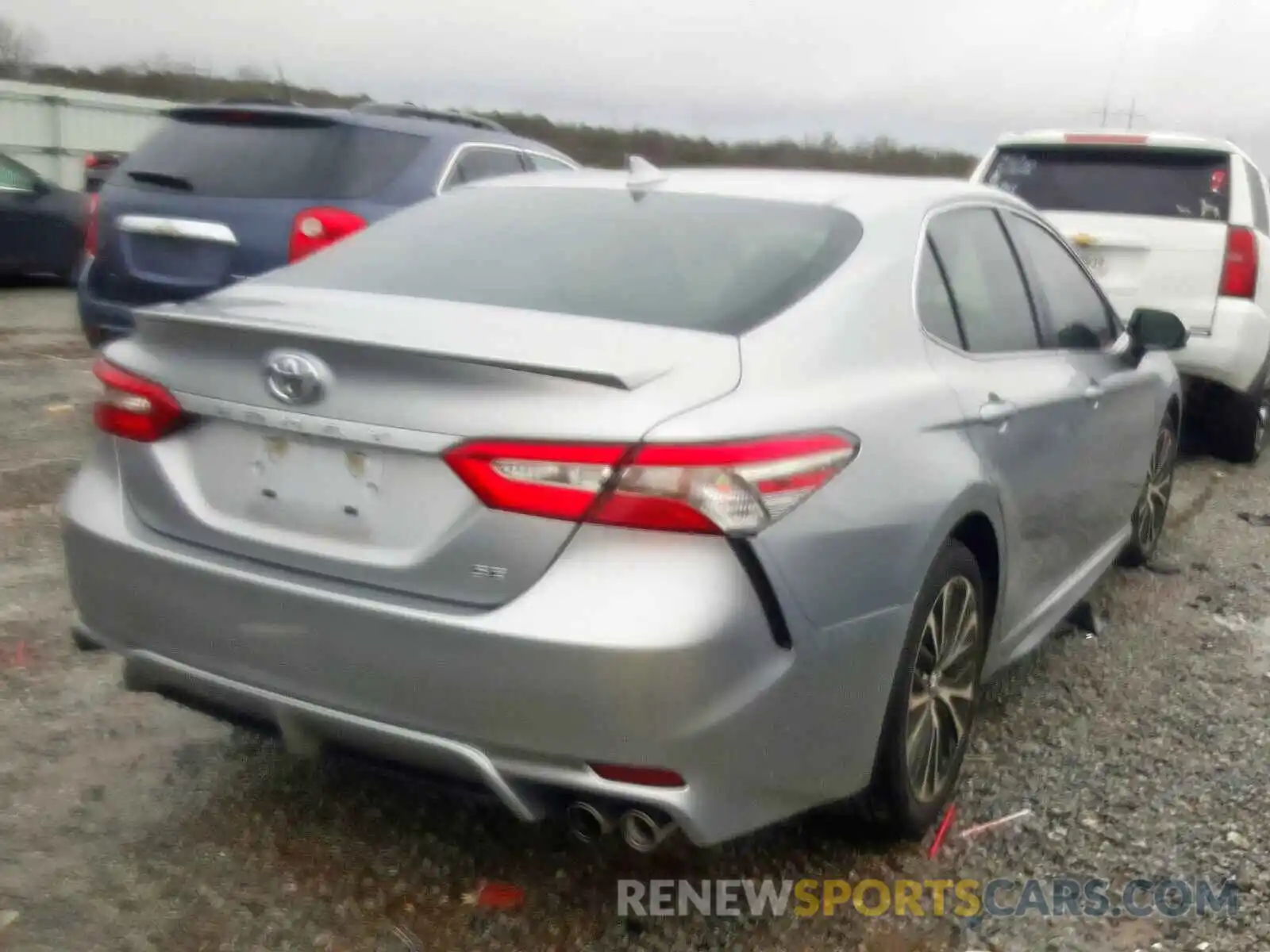 4 Photograph of a damaged car 4T1B11HKXKU715425 TOYOTA CAMRY 2019