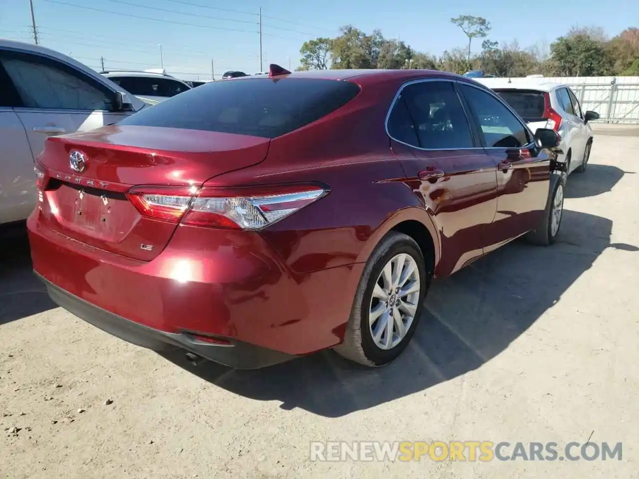 4 Photograph of a damaged car 4T1B11HKXKU715554 TOYOTA CAMRY 2019