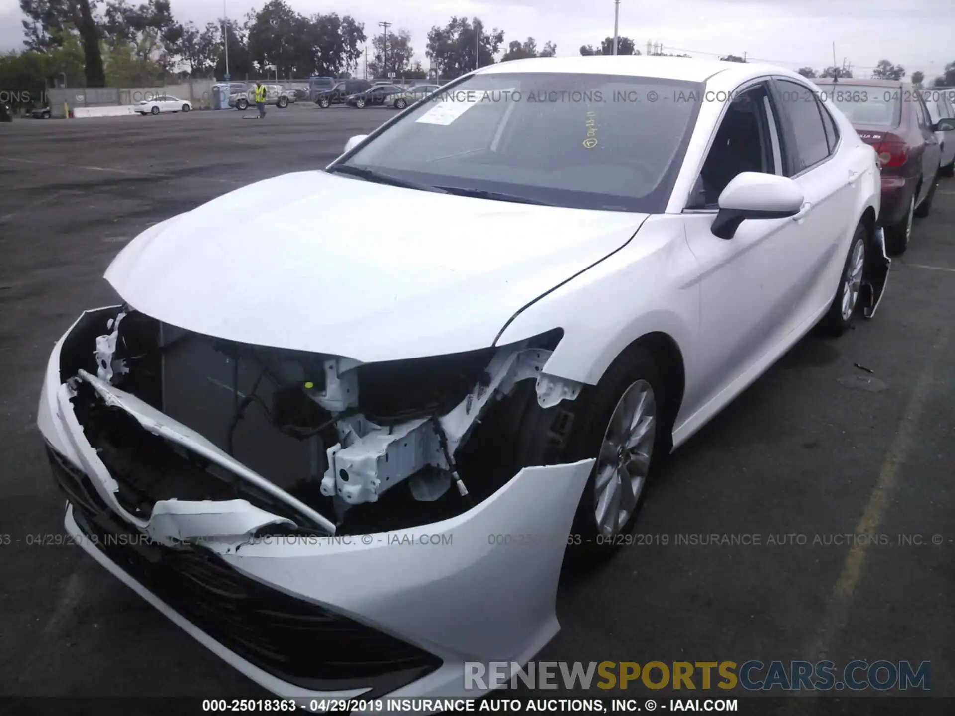 2 Photograph of a damaged car 4T1B11HKXKU715585 TOYOTA CAMRY 2019