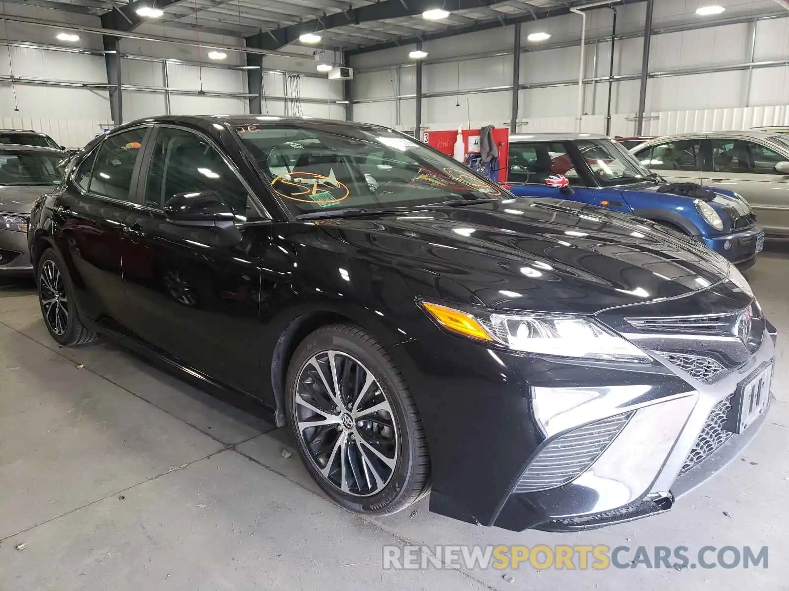 1 Photograph of a damaged car 4T1B11HKXKU715750 TOYOTA CAMRY 2019