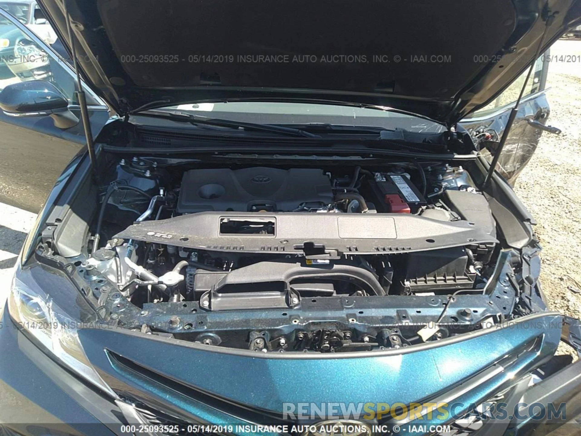 10 Photograph of a damaged car 4T1B11HKXKU716199 TOYOTA CAMRY 2019