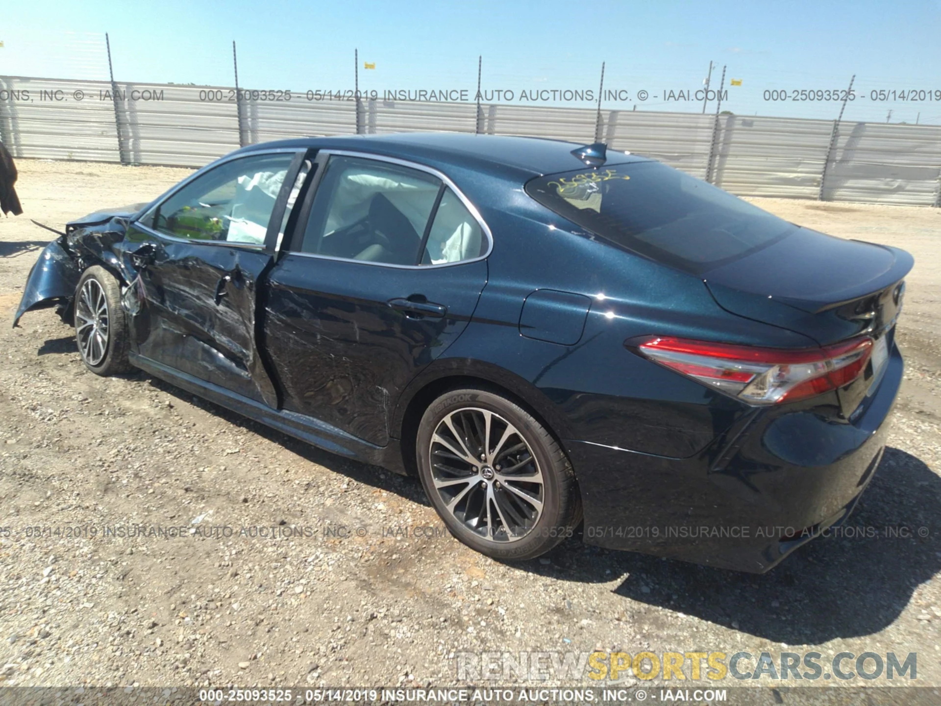 3 Photograph of a damaged car 4T1B11HKXKU716199 TOYOTA CAMRY 2019