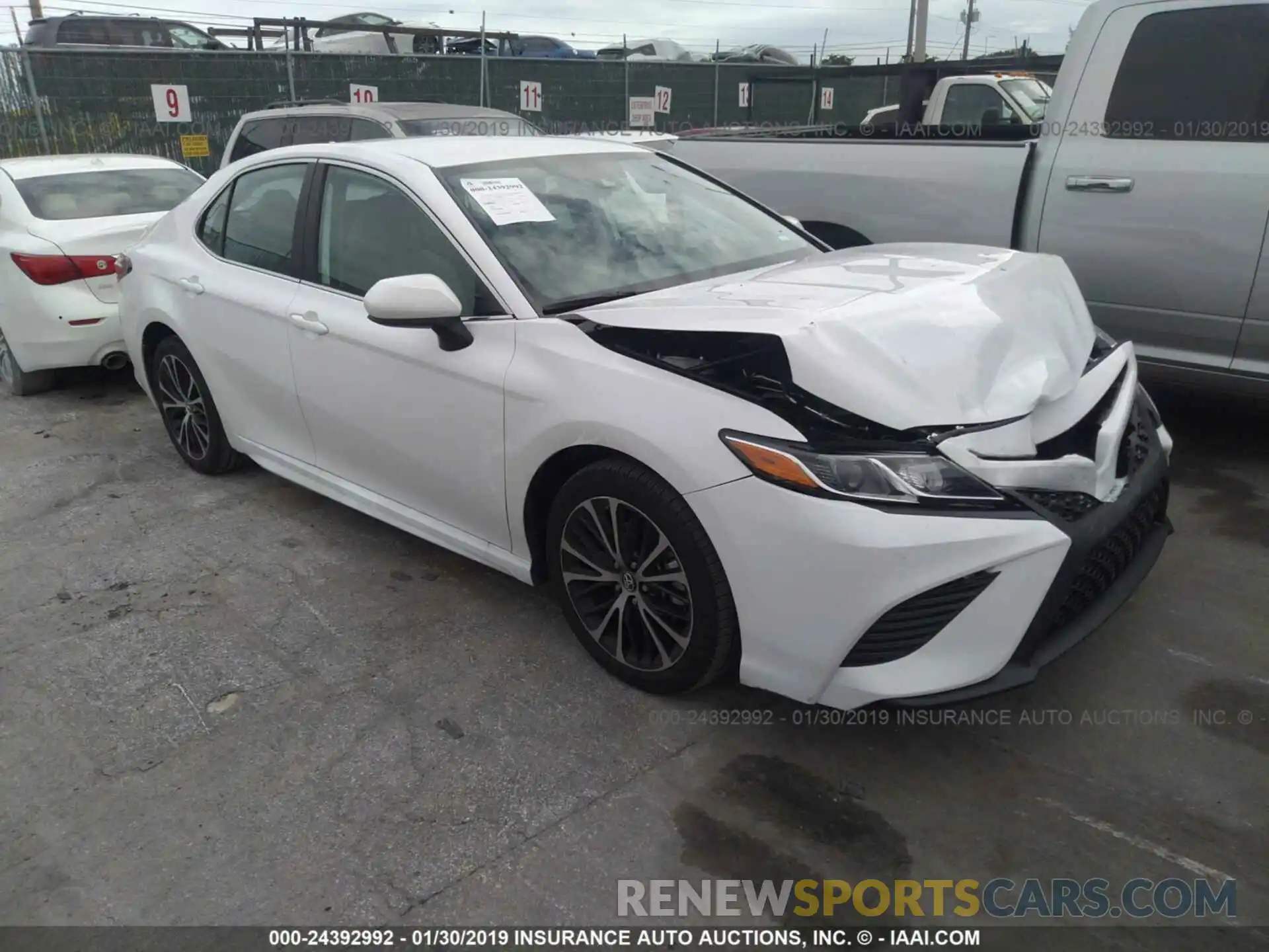 1 Photograph of a damaged car 4T1B11HKXKU716784 TOYOTA CAMRY 2019