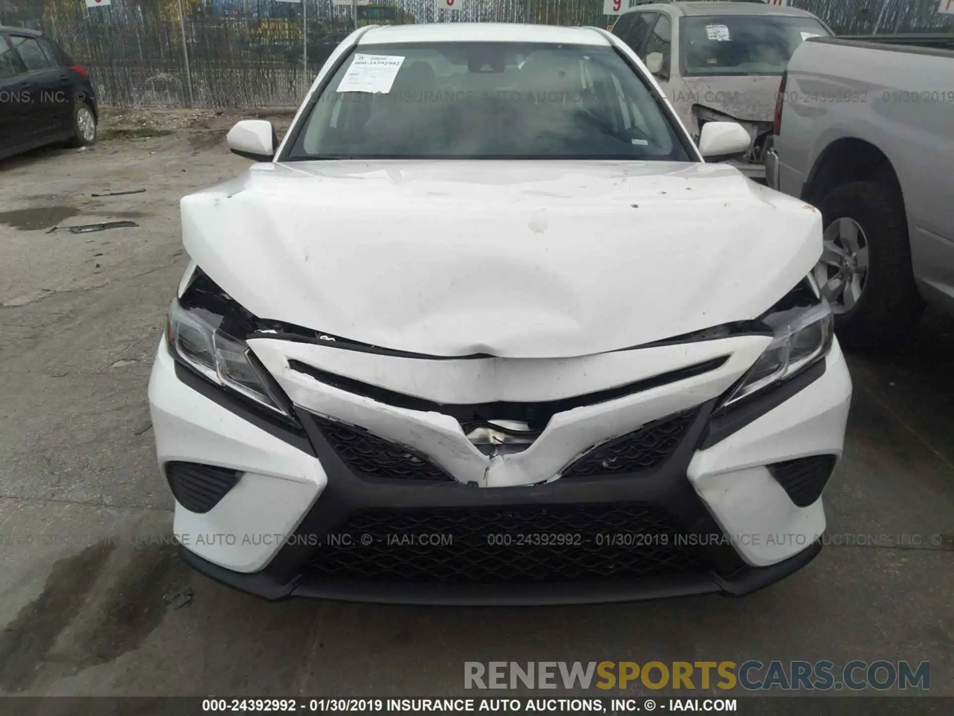 6 Photograph of a damaged car 4T1B11HKXKU716784 TOYOTA CAMRY 2019