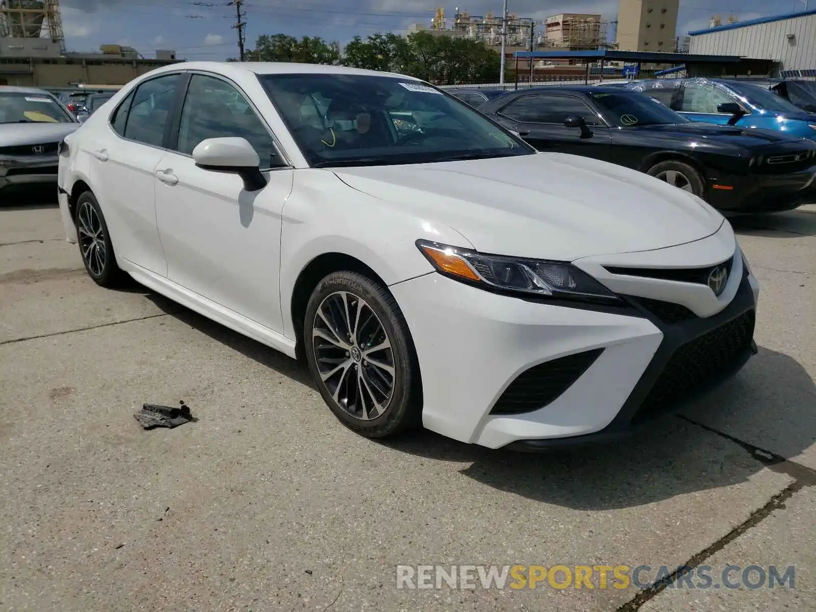 1 Photograph of a damaged car 4T1B11HKXKU717952 TOYOTA CAMRY 2019