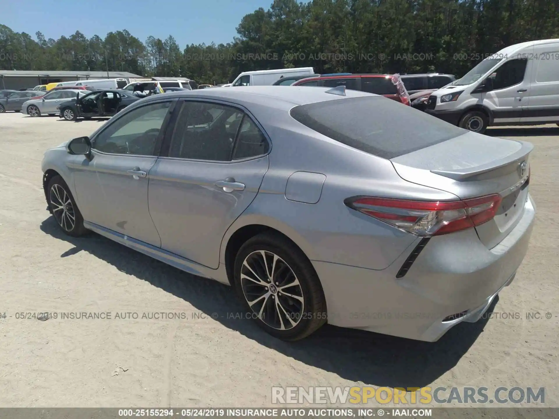 3 Photograph of a damaged car 4T1B11HKXKU718194 TOYOTA CAMRY 2019