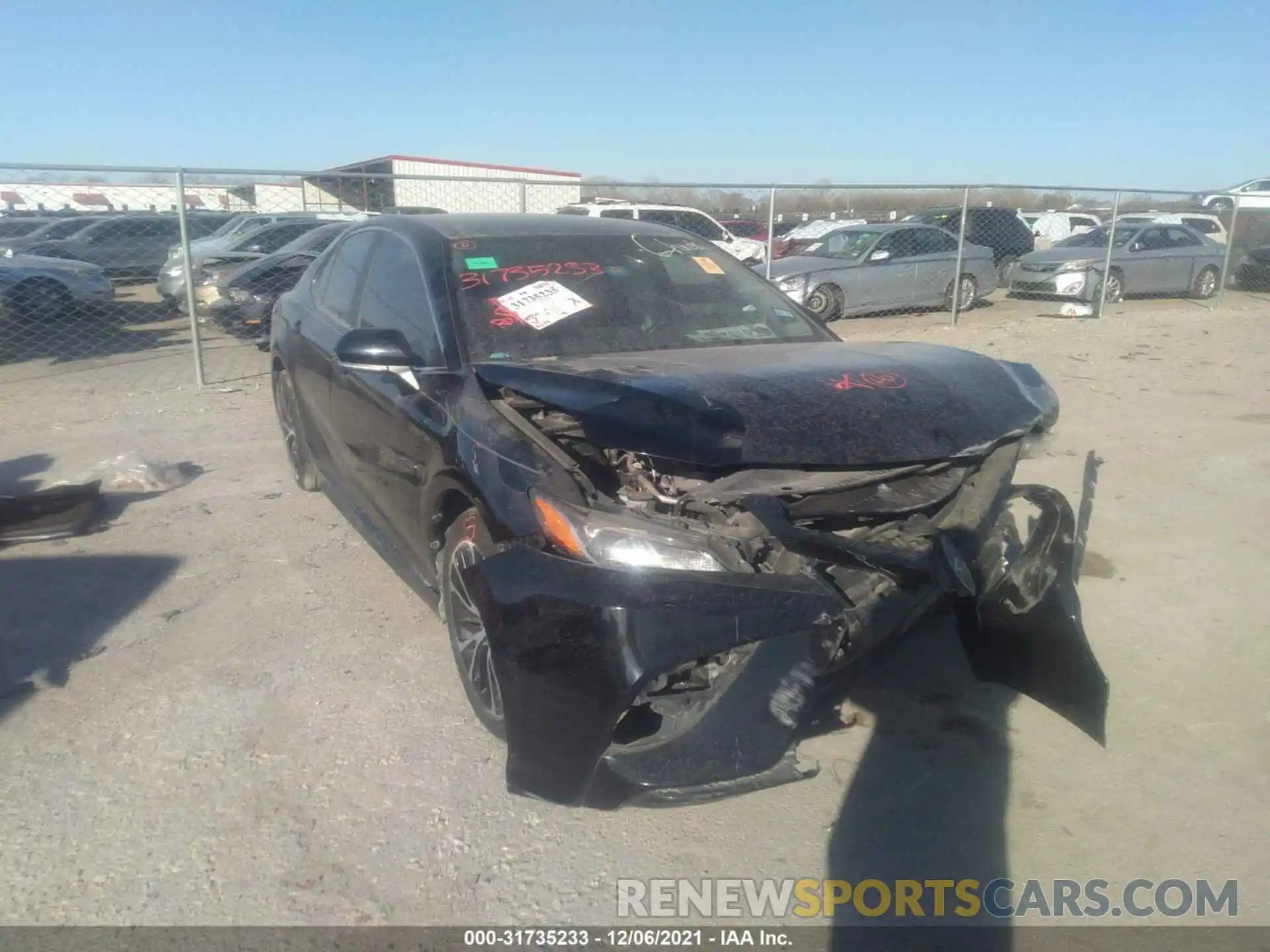 1 Photograph of a damaged car 4T1B11HKXKU718731 TOYOTA CAMRY 2019