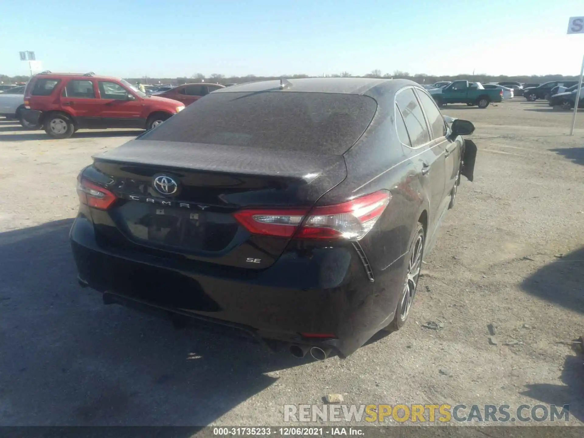 4 Photograph of a damaged car 4T1B11HKXKU718731 TOYOTA CAMRY 2019