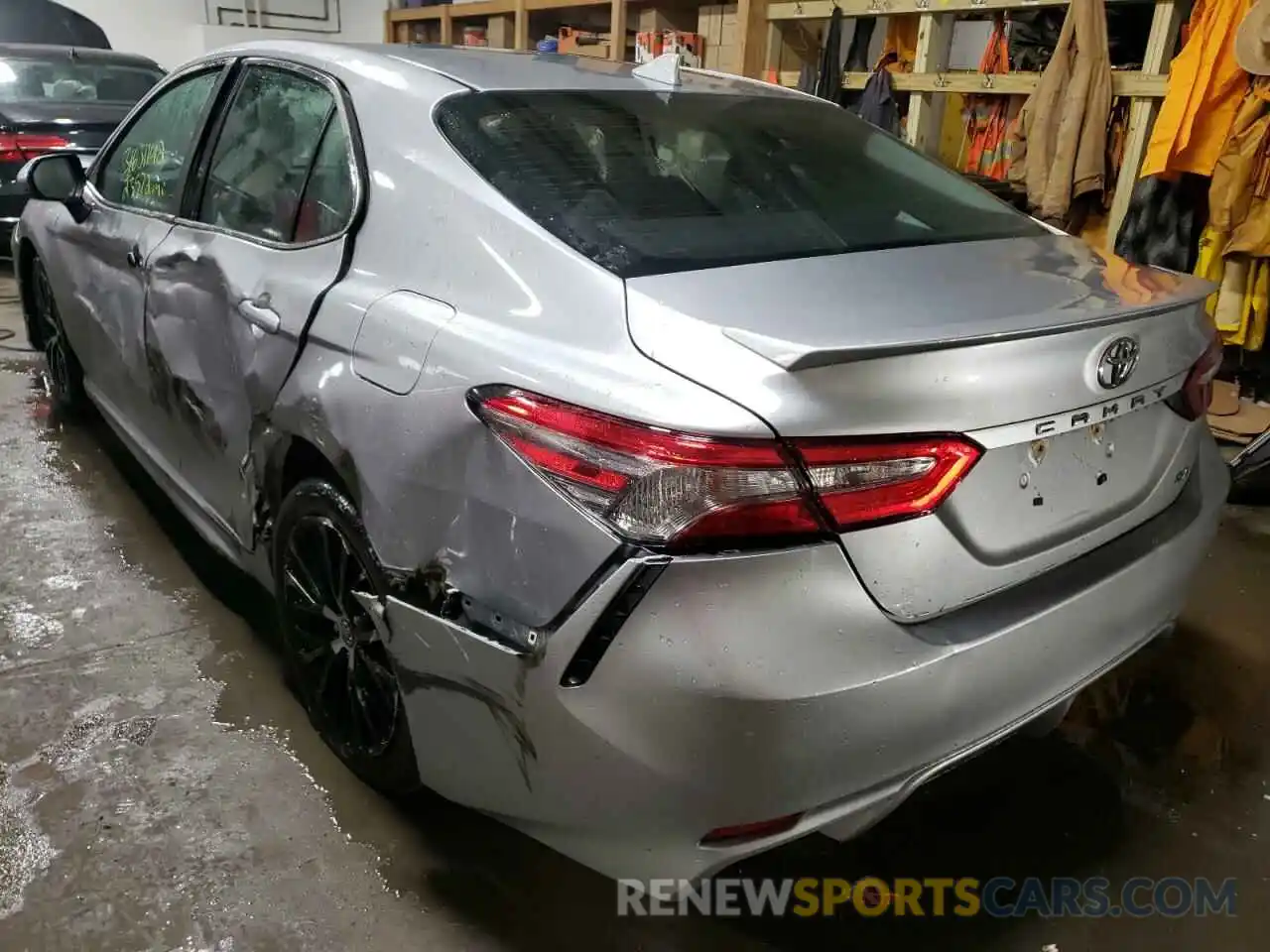 3 Photograph of a damaged car 4T1B11HKXKU718907 TOYOTA CAMRY 2019