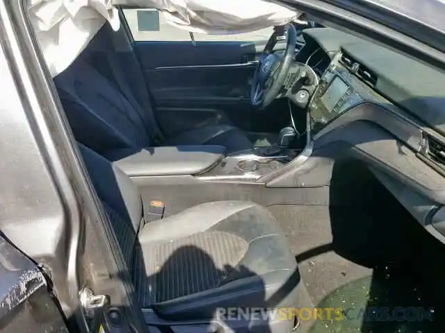 5 Photograph of a damaged car 4T1B11HKXKU720009 TOYOTA CAMRY 2019