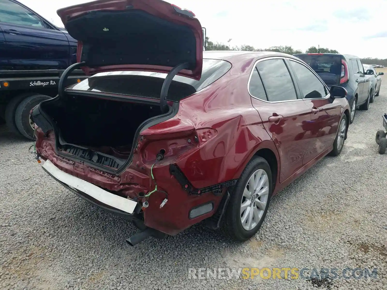 4 Photograph of a damaged car 4T1B11HKXKU720656 TOYOTA CAMRY 2019