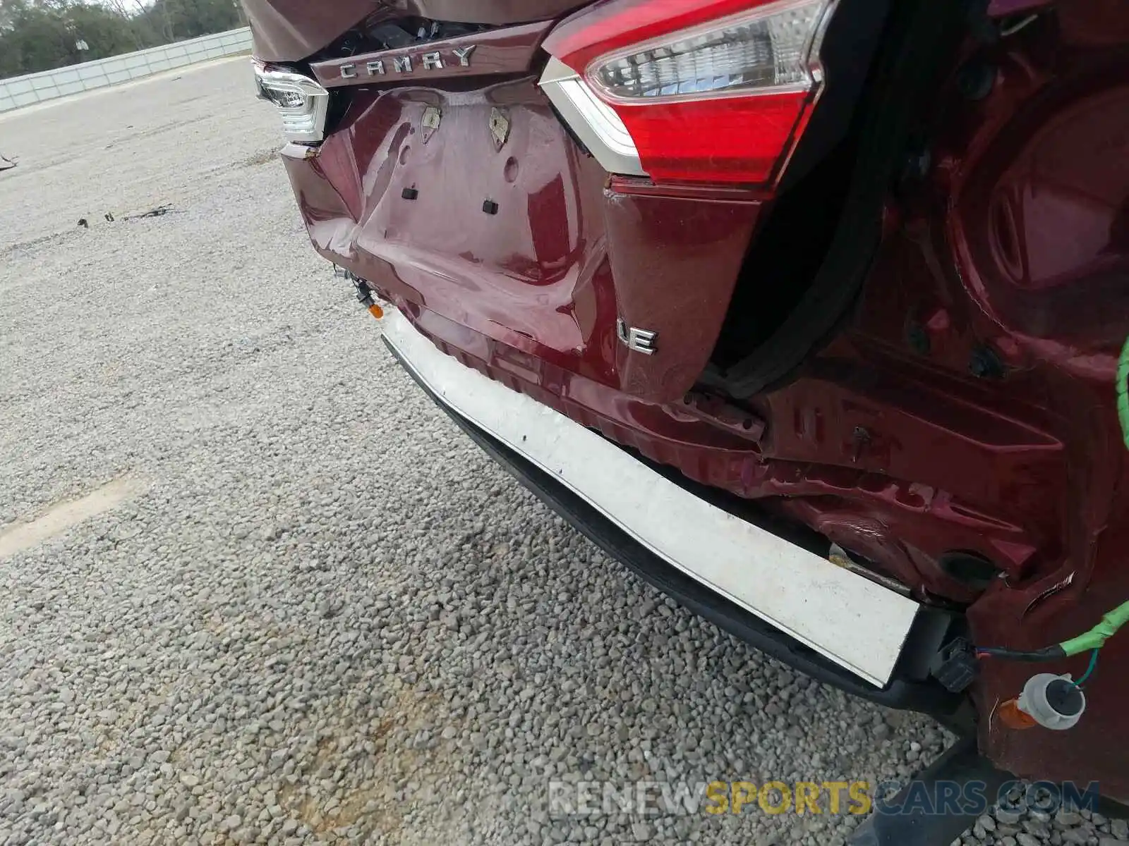 9 Photograph of a damaged car 4T1B11HKXKU720656 TOYOTA CAMRY 2019