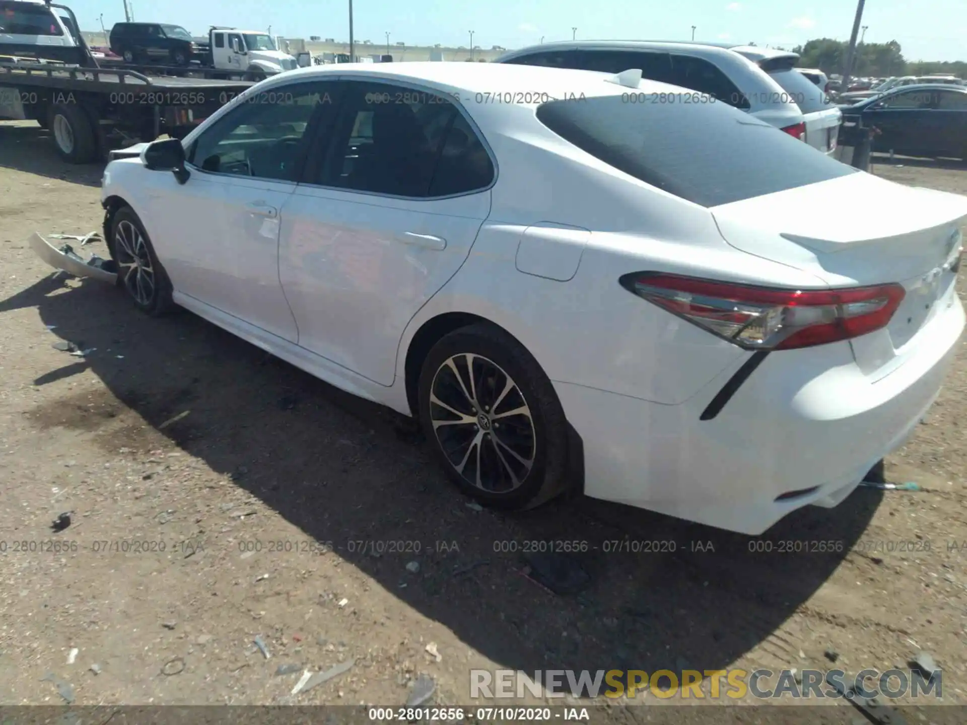 3 Photograph of a damaged car 4T1B11HKXKU721547 TOYOTA CAMRY 2019