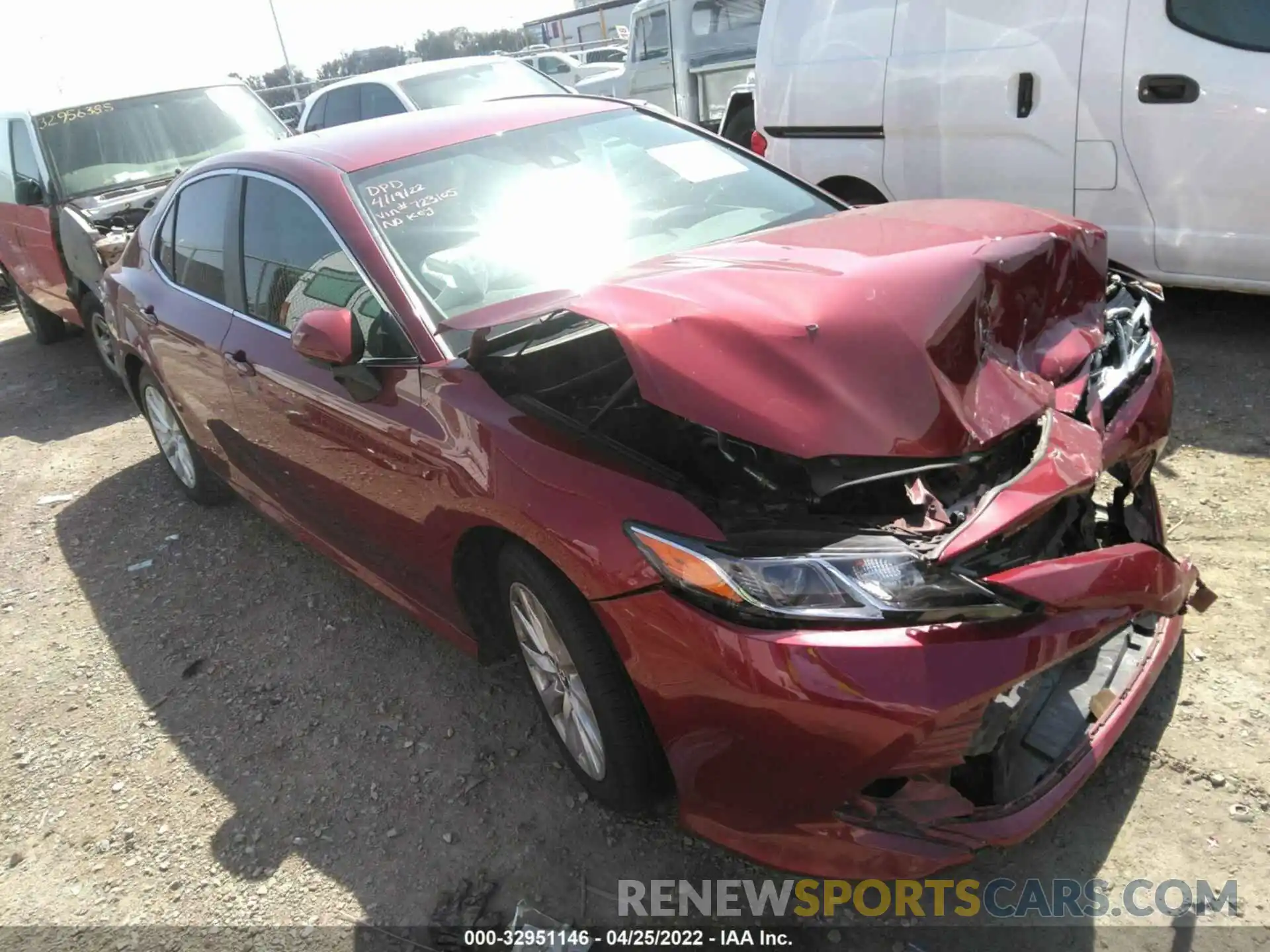 1 Photograph of a damaged car 4T1B11HKXKU723105 TOYOTA CAMRY 2019