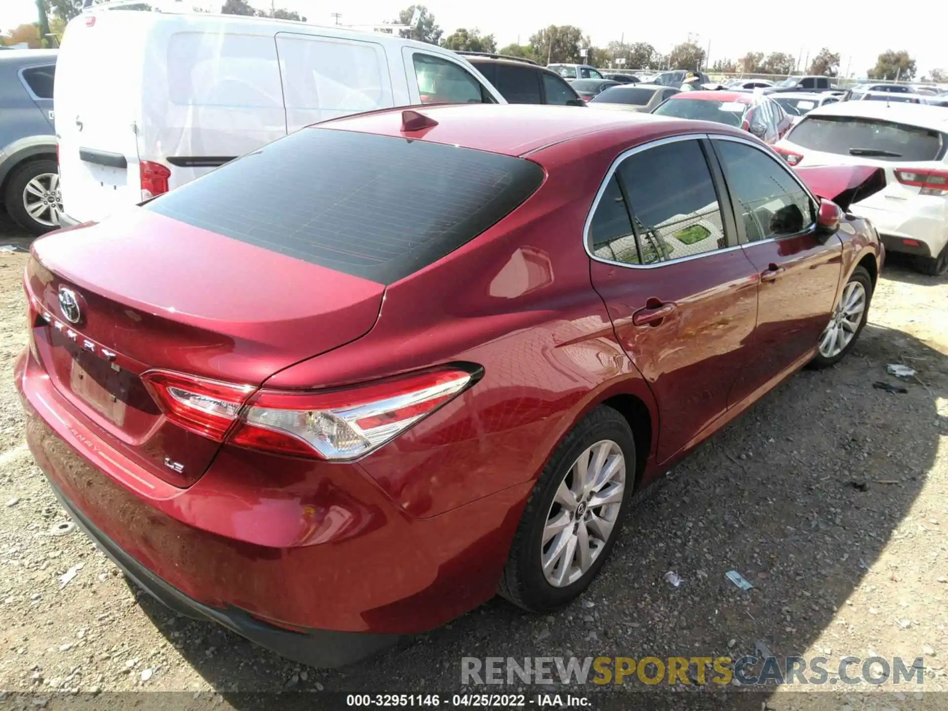 4 Photograph of a damaged car 4T1B11HKXKU723105 TOYOTA CAMRY 2019