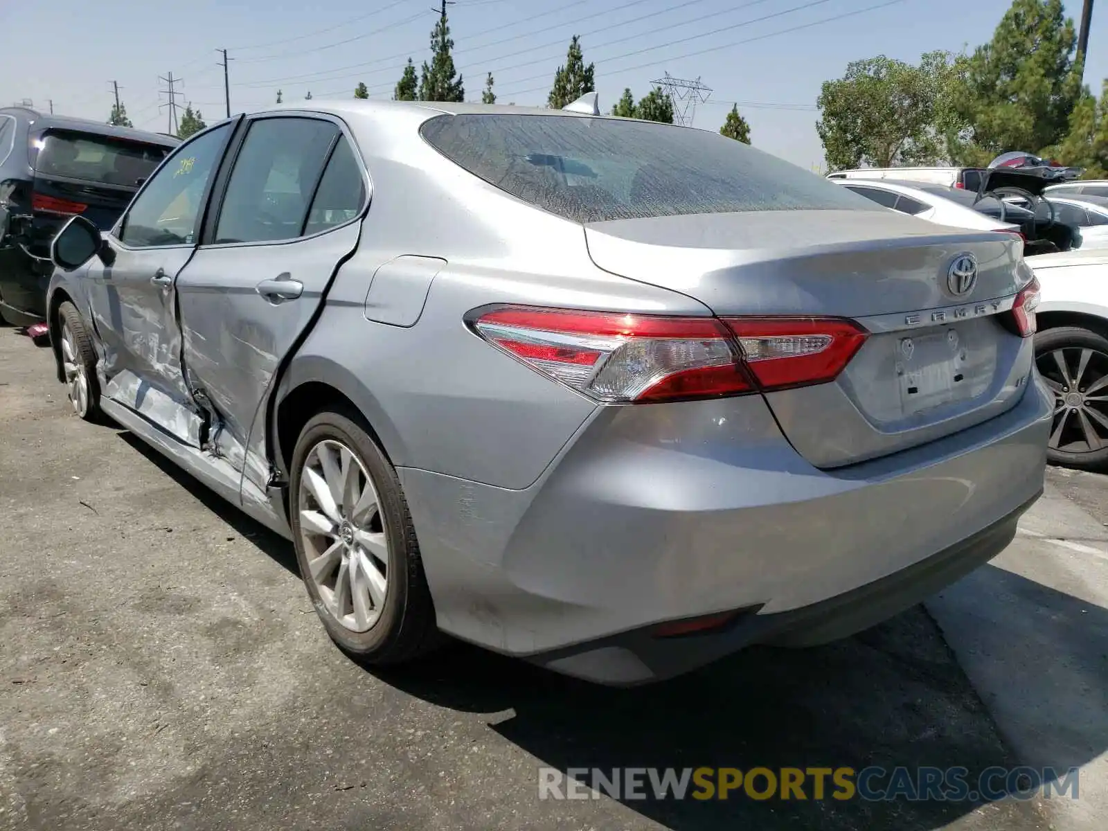 3 Photograph of a damaged car 4T1B11HKXKU724738 TOYOTA CAMRY 2019