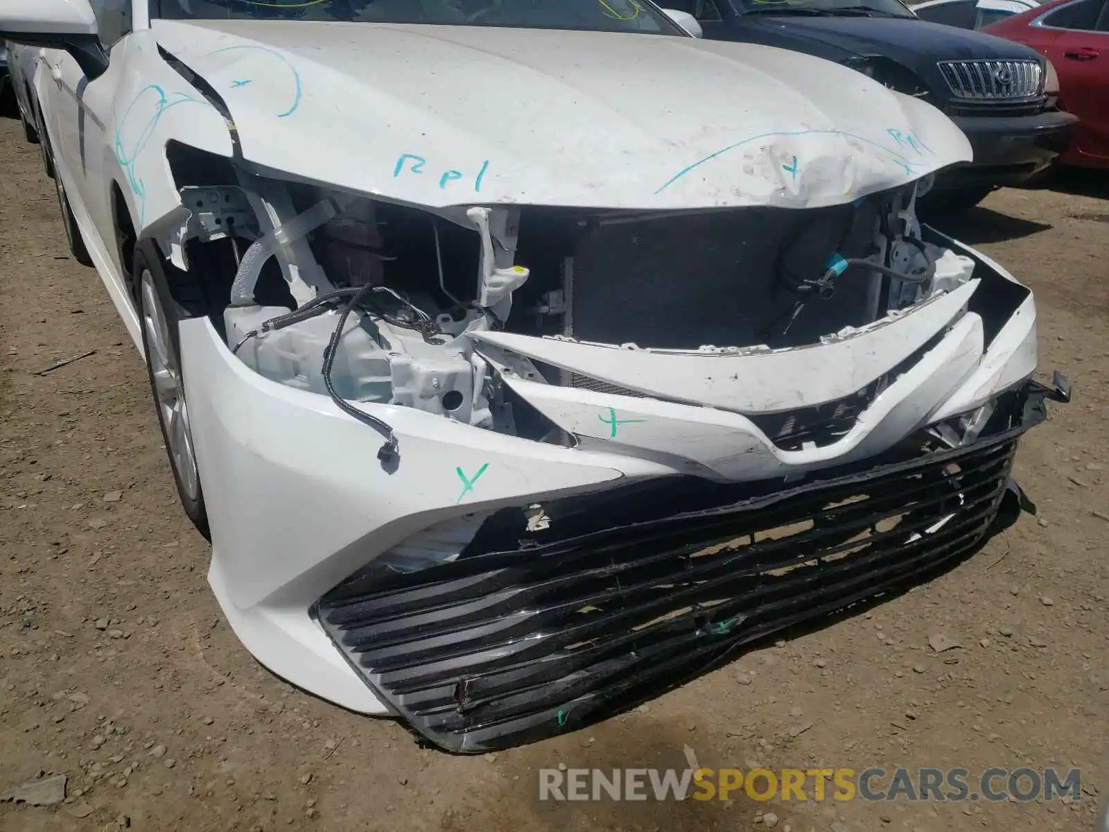 9 Photograph of a damaged car 4T1B11HKXKU725565 TOYOTA CAMRY 2019