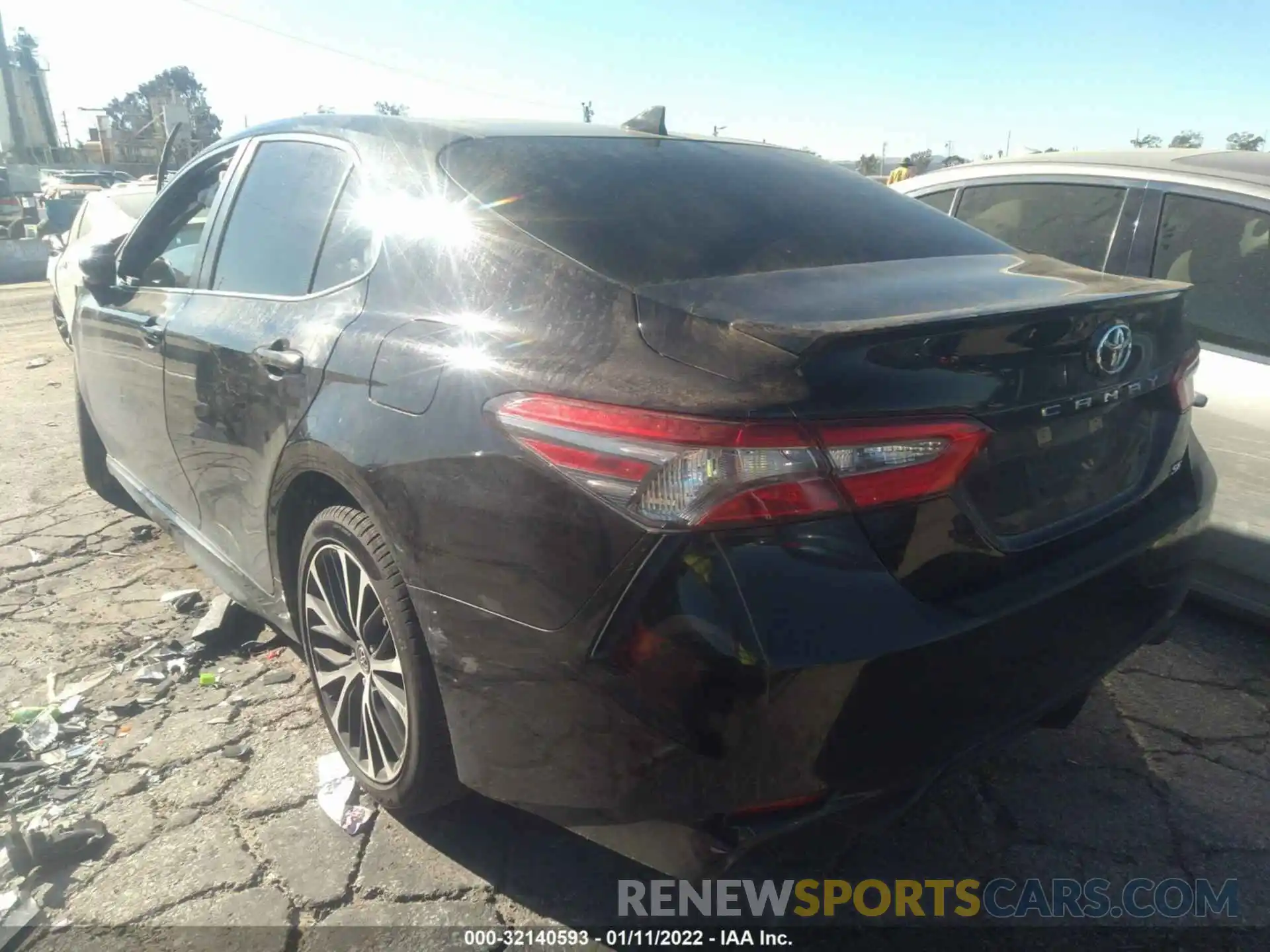 3 Photograph of a damaged car 4T1B11HKXKU726893 TOYOTA CAMRY 2019