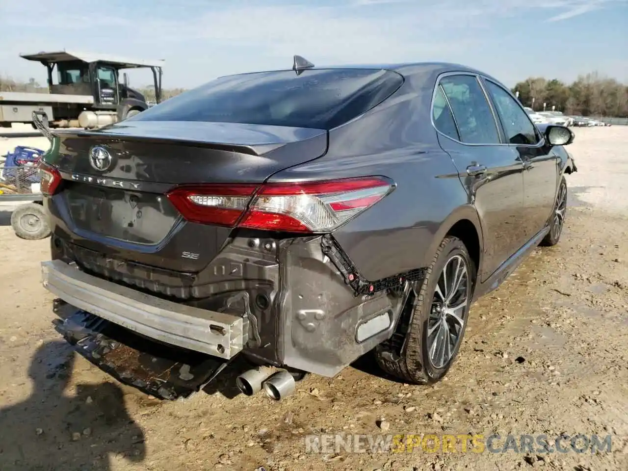 4 Photograph of a damaged car 4T1B11HKXKU728076 TOYOTA CAMRY 2019