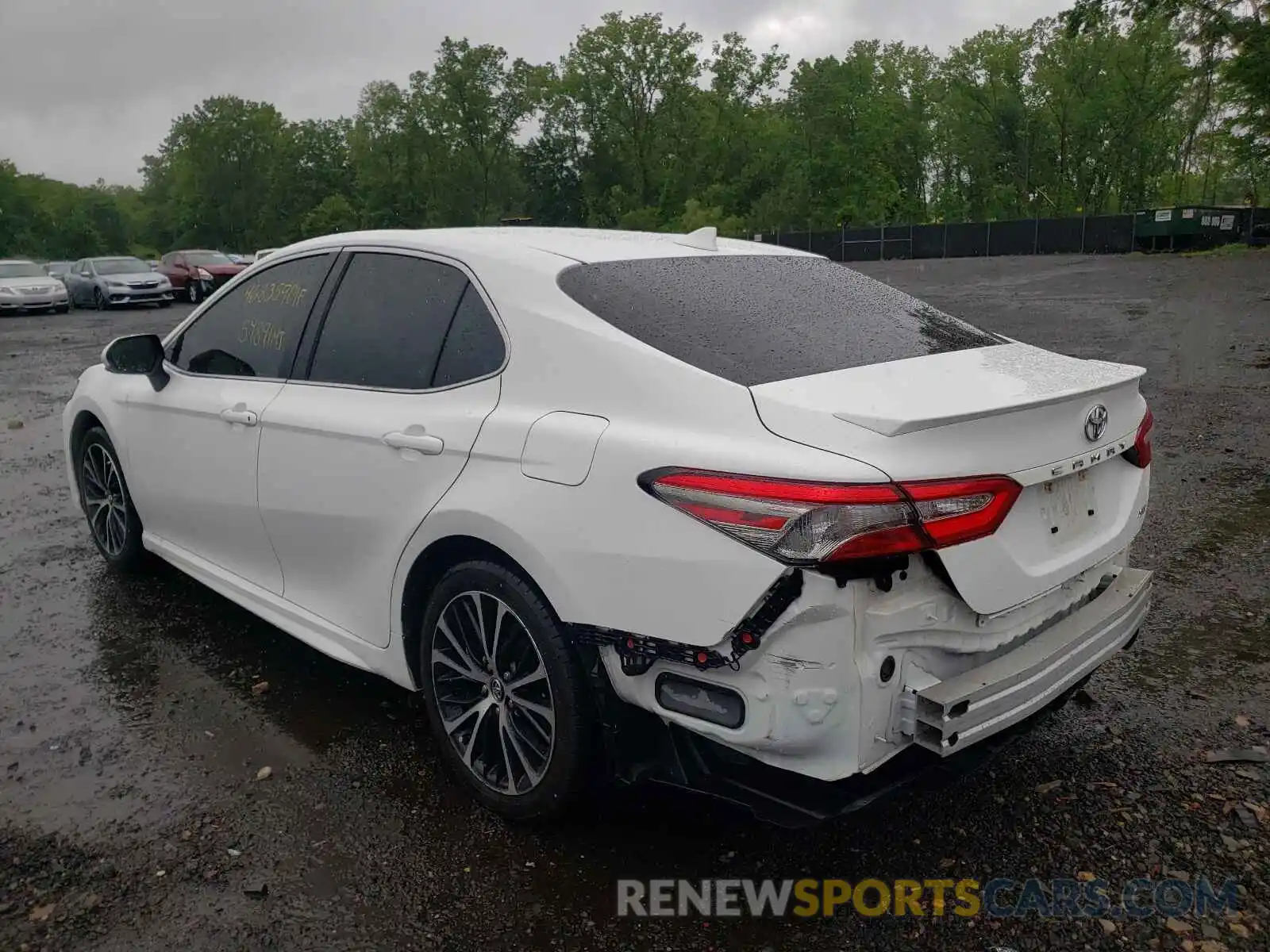 3 Photograph of a damaged car 4T1B11HKXKU728367 TOYOTA CAMRY 2019