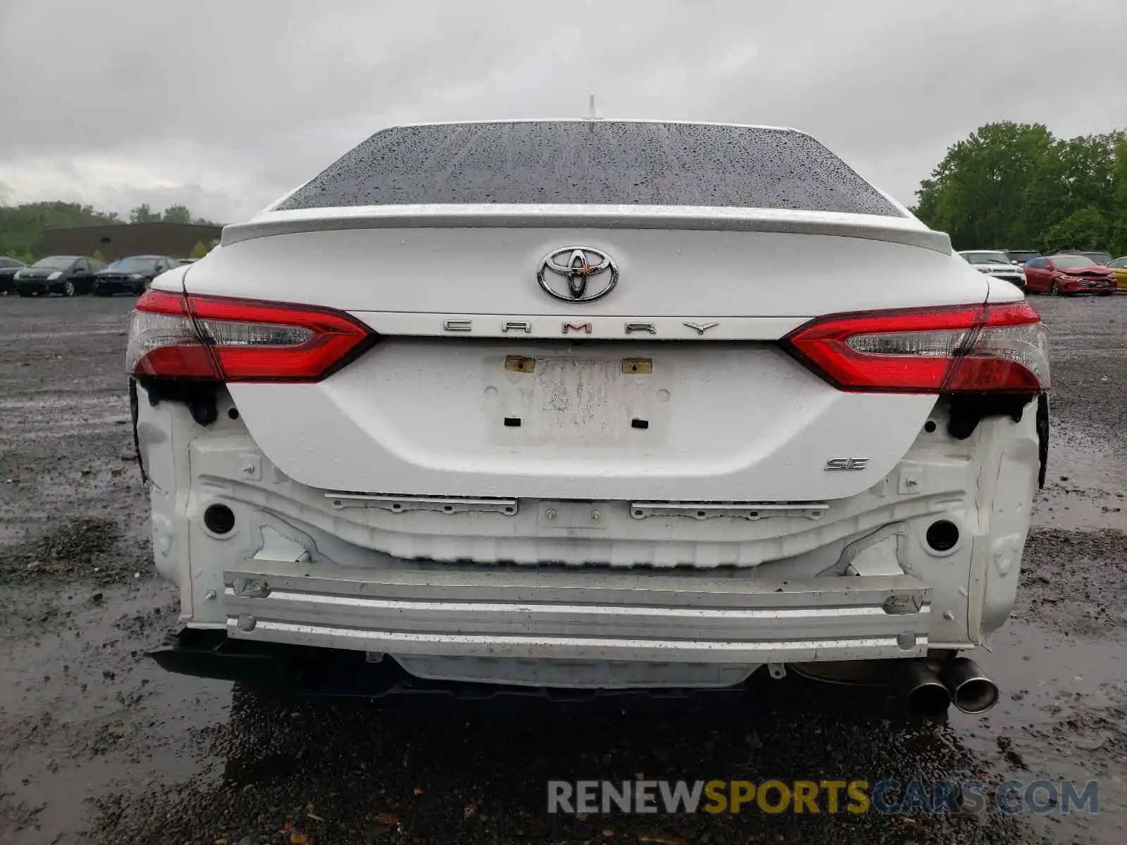 9 Photograph of a damaged car 4T1B11HKXKU728367 TOYOTA CAMRY 2019