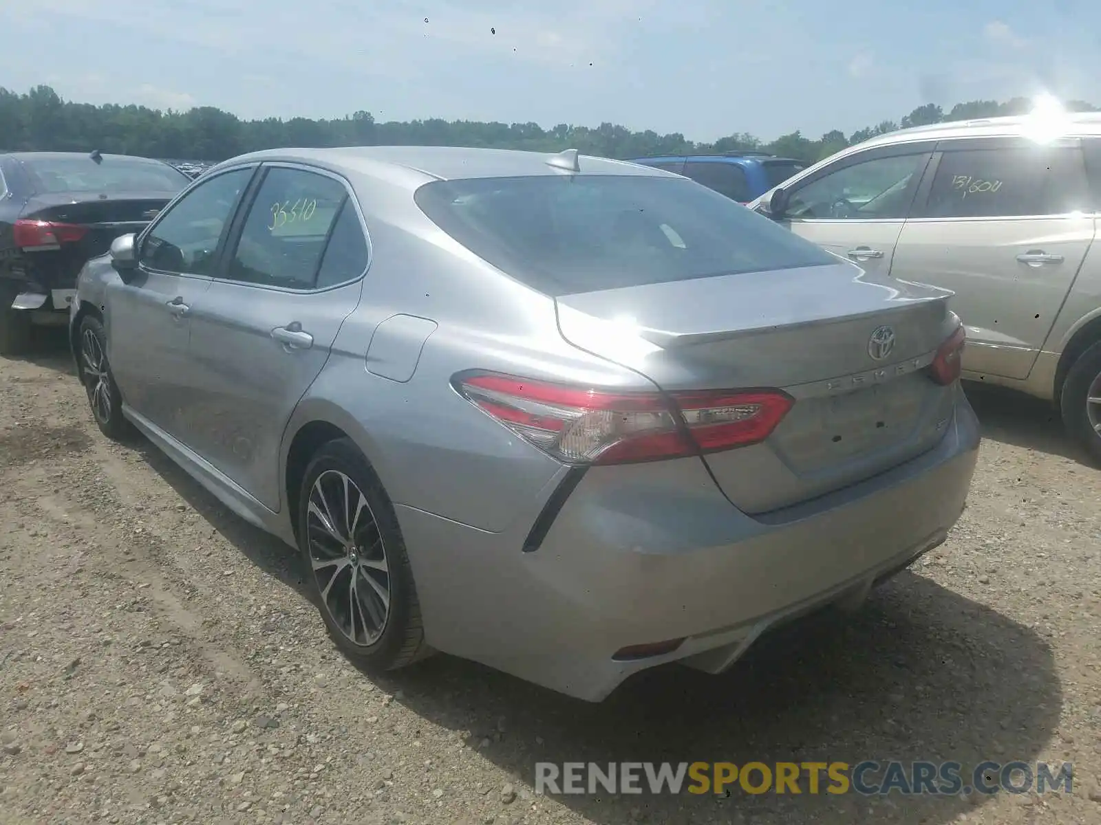 3 Photograph of a damaged car 4T1B11HKXKU728871 TOYOTA CAMRY 2019