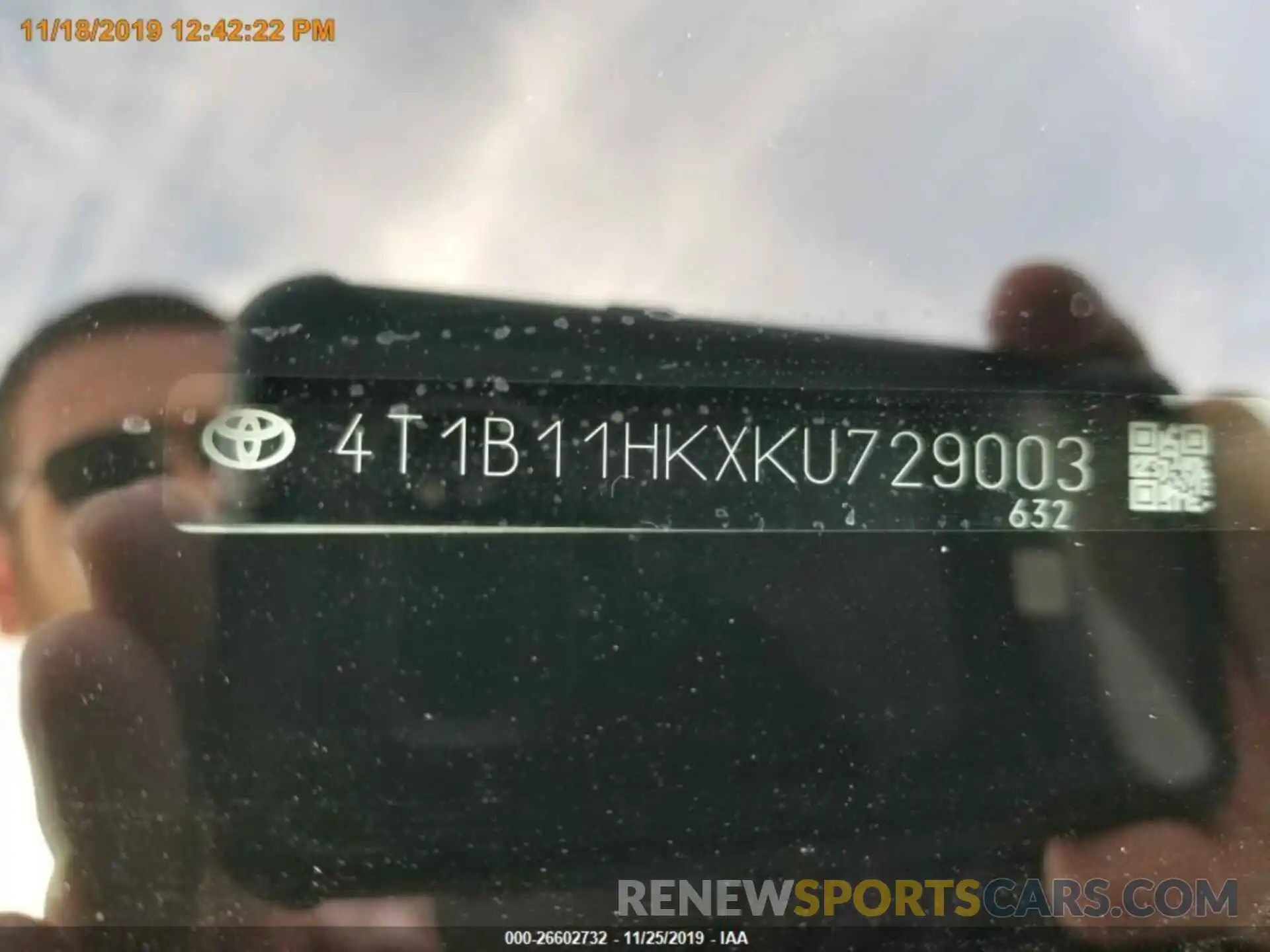 15 Photograph of a damaged car 4T1B11HKXKU729003 TOYOTA CAMRY 2019