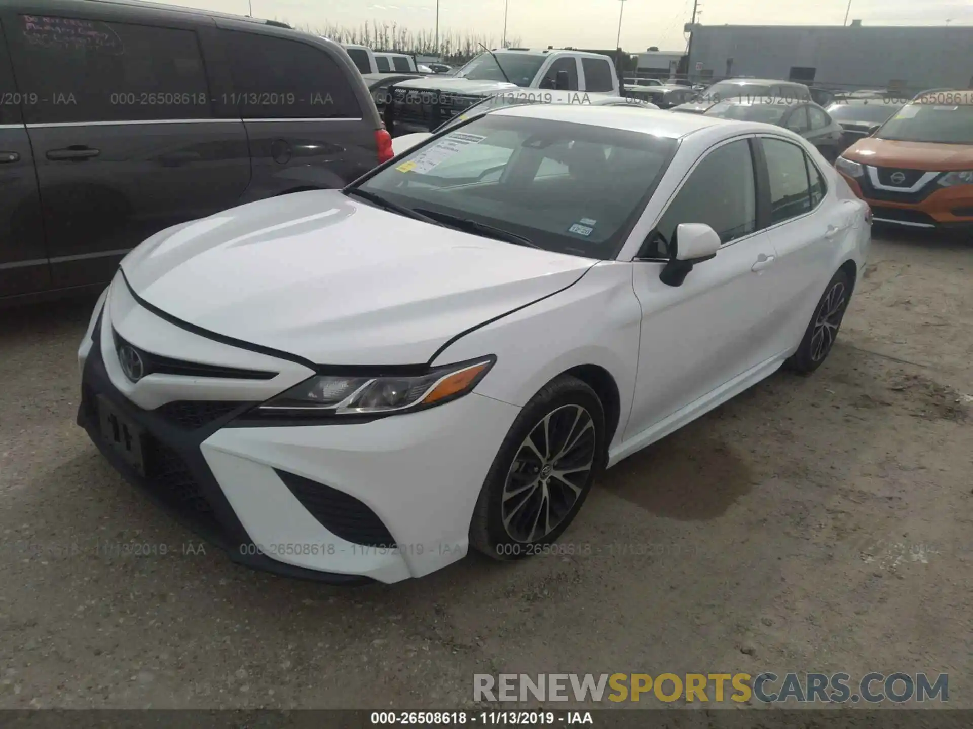 2 Photograph of a damaged car 4T1B11HKXKU729311 TOYOTA CAMRY 2019