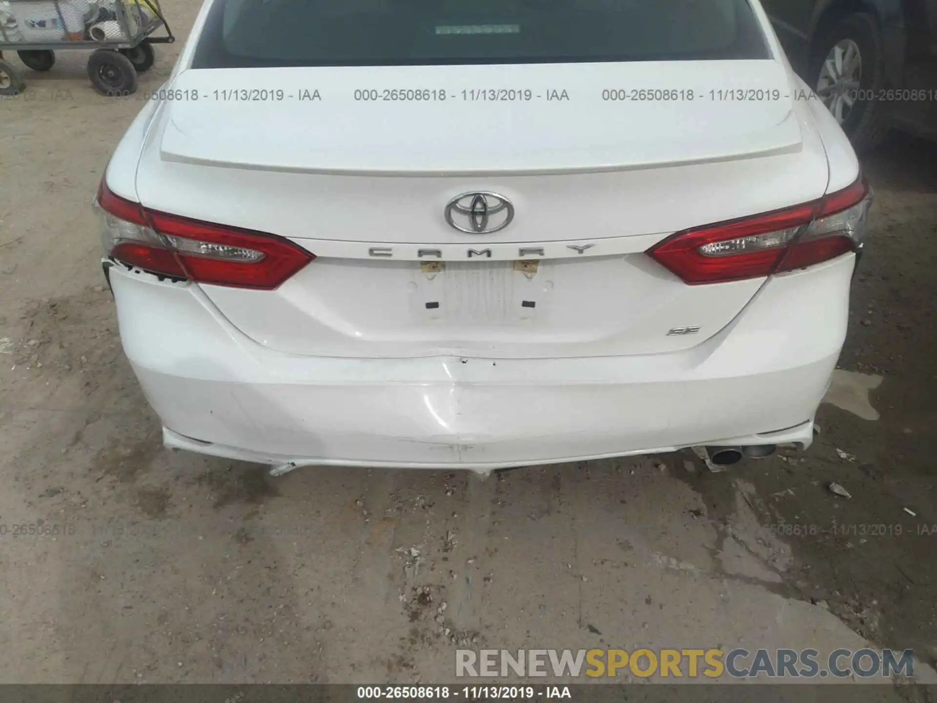 6 Photograph of a damaged car 4T1B11HKXKU729311 TOYOTA CAMRY 2019