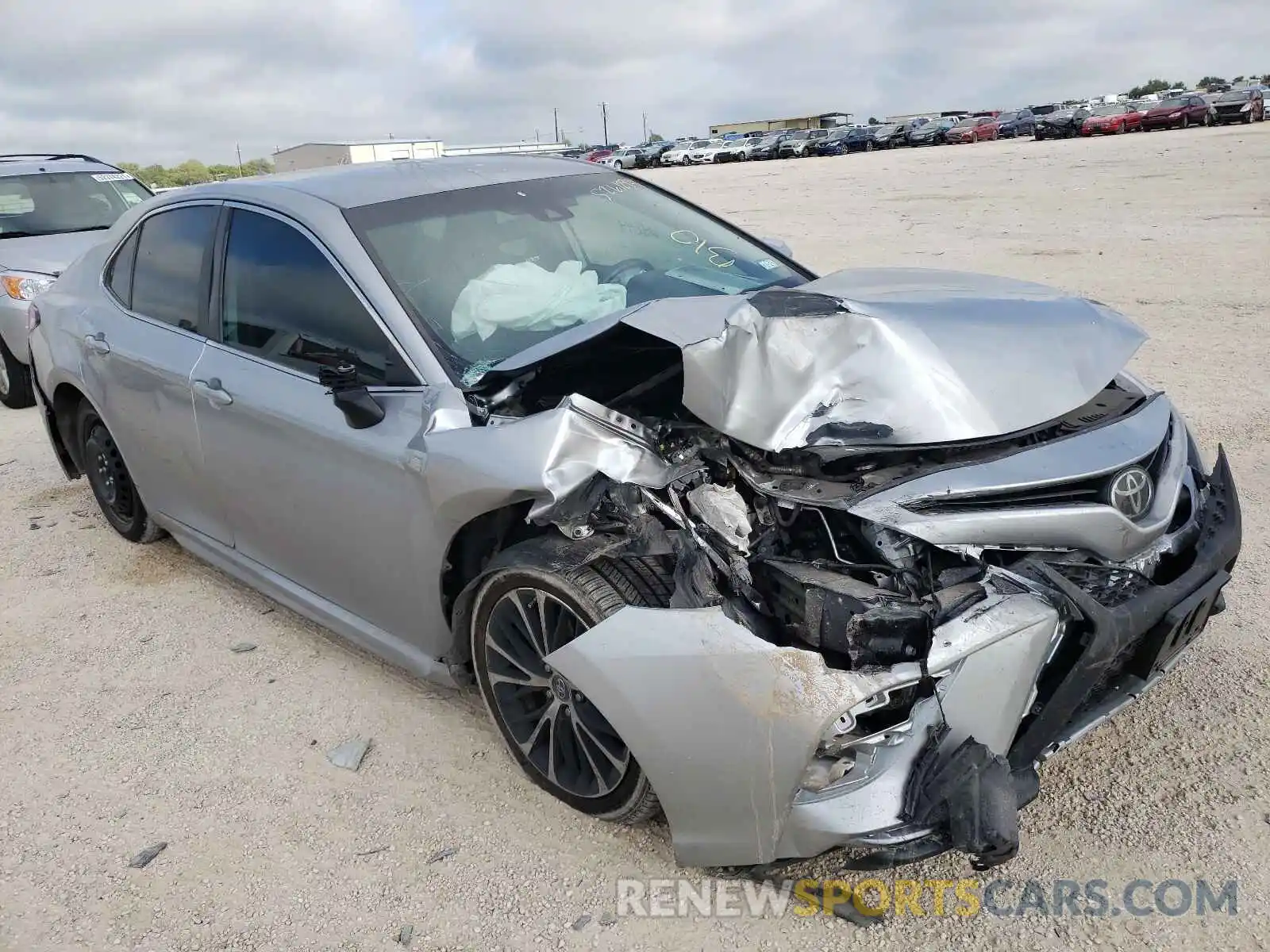 1 Photograph of a damaged car 4T1B11HKXKU730443 TOYOTA CAMRY 2019