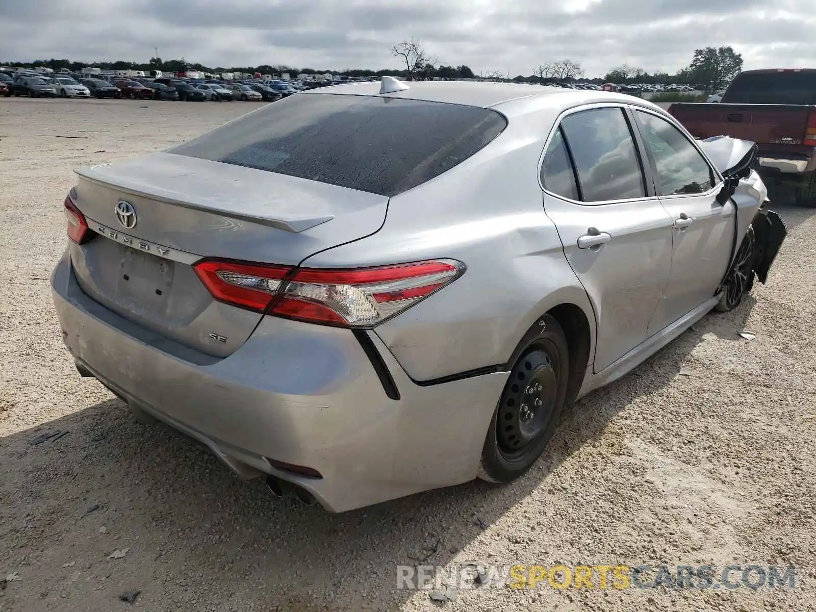 4 Фотография поврежденного автомобиля 4T1B11HKXKU730443 TOYOTA CAMRY 2019