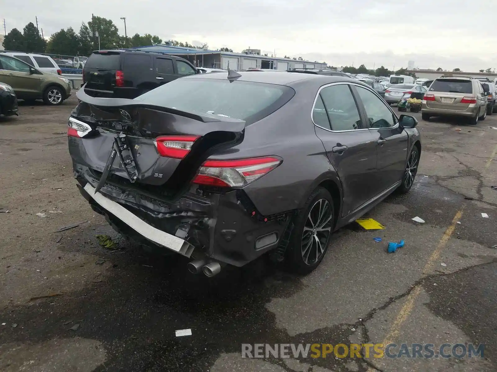 4 Photograph of a damaged car 4T1B11HKXKU730507 TOYOTA CAMRY 2019