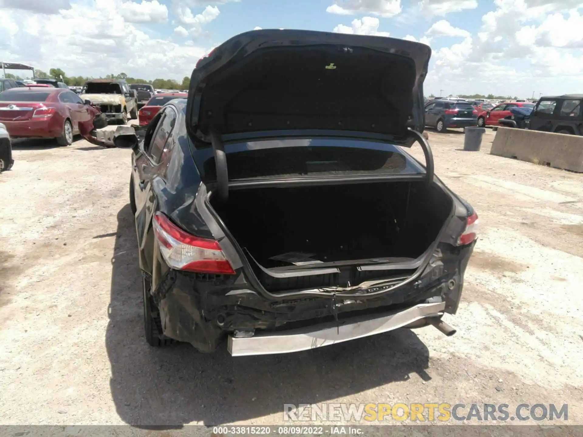 6 Photograph of a damaged car 4T1B11HKXKU730569 TOYOTA CAMRY 2019